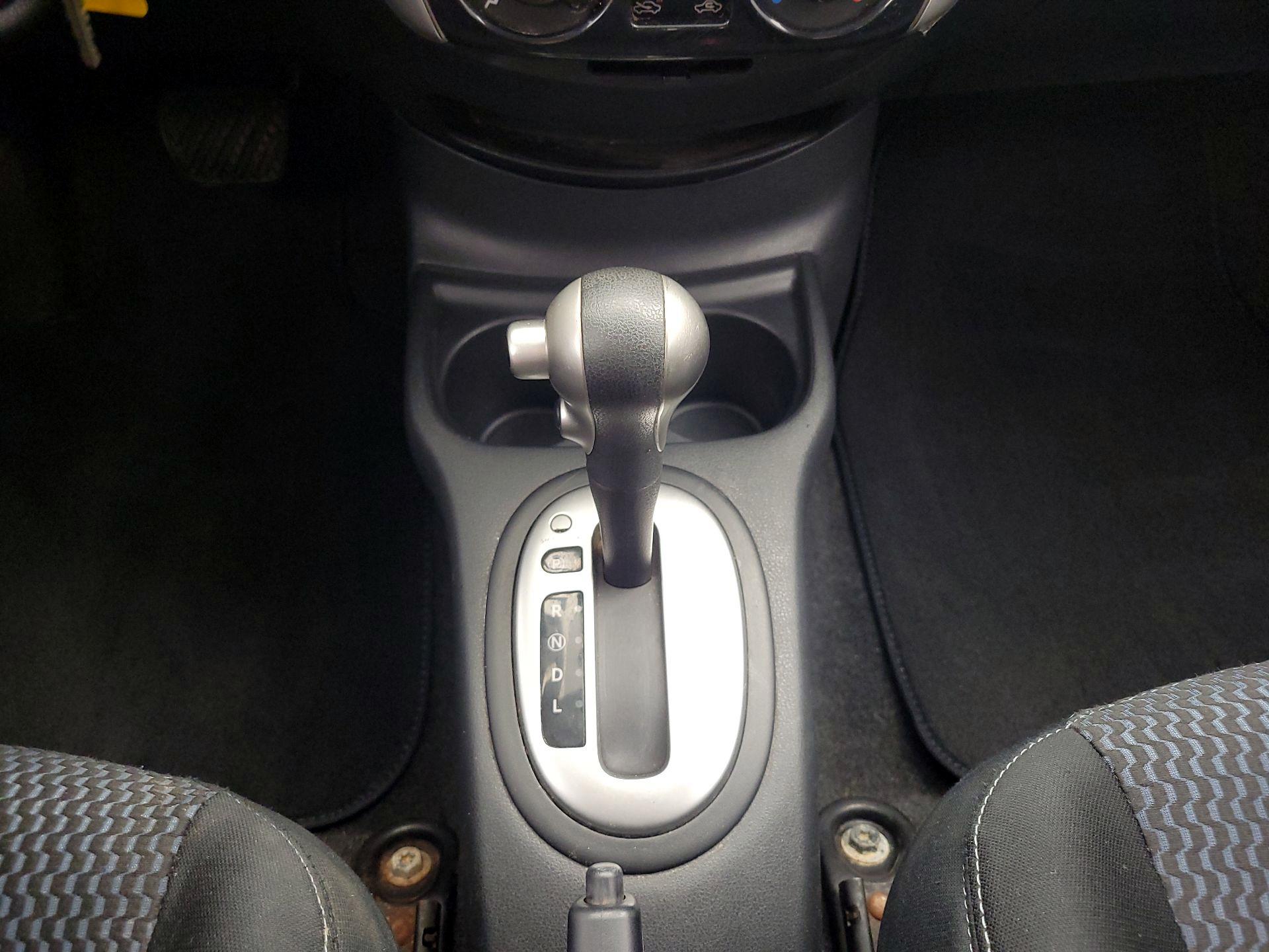 Thumbnail: 2016 Nissan Versa Note - 17