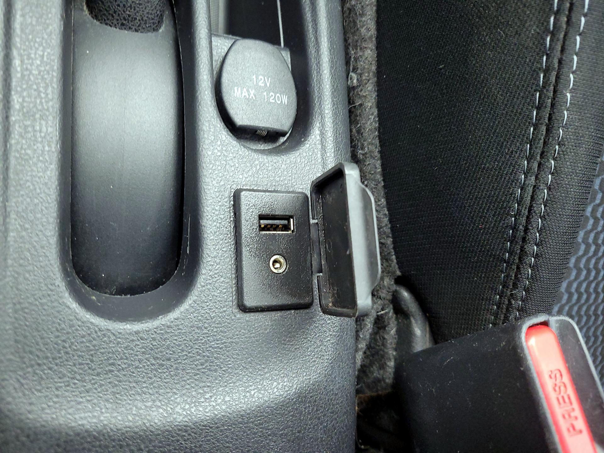 Thumbnail: 2016 Nissan Versa Note - 18