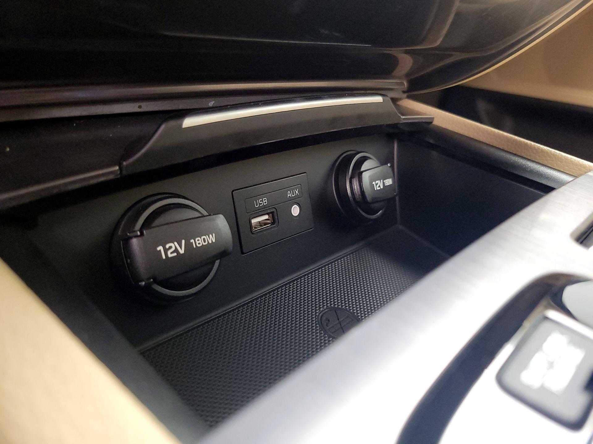 Thumbnail: 2018 Genesis G80 - 19