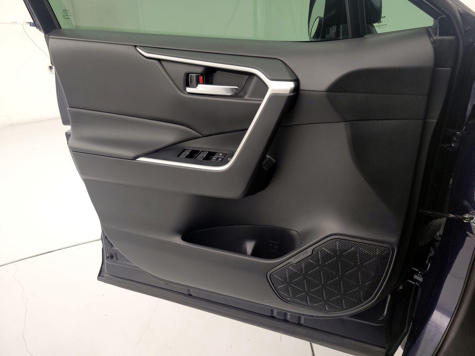 Thumbnail: 2024 Toyota RAV4 - 12