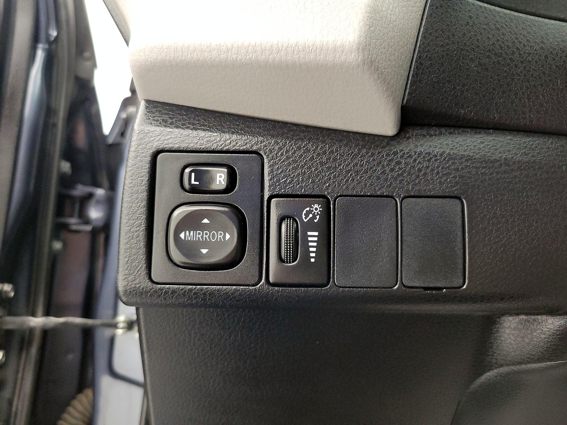 Thumbnail: 2016 Toyota Corolla - 13