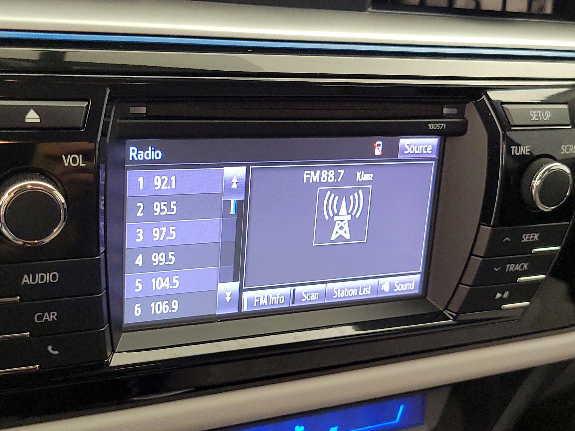 Thumbnail: 2016 Toyota Corolla - 15