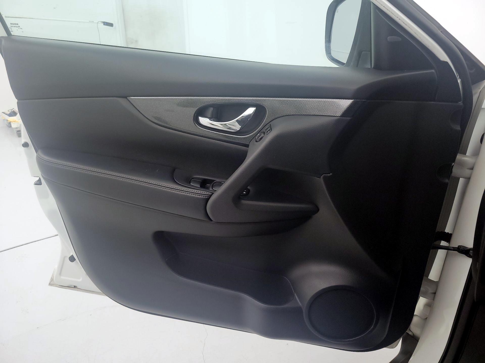 Thumbnail: 2014 Nissan Rogue - 12