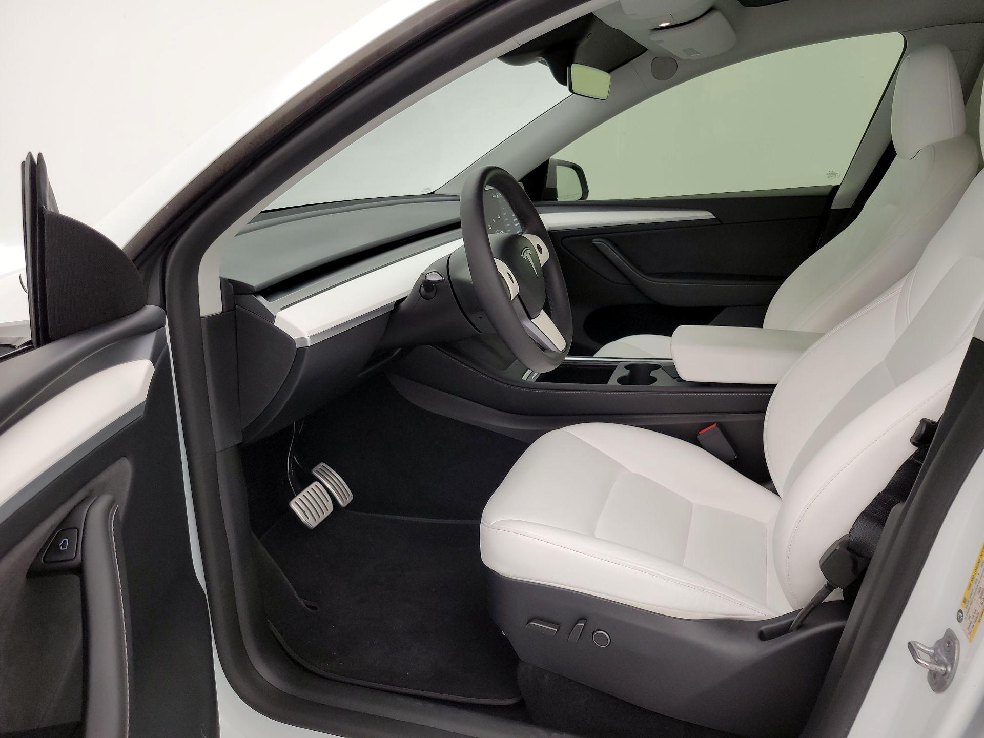 Thumbnail: 2024 Tesla Model Y - 11