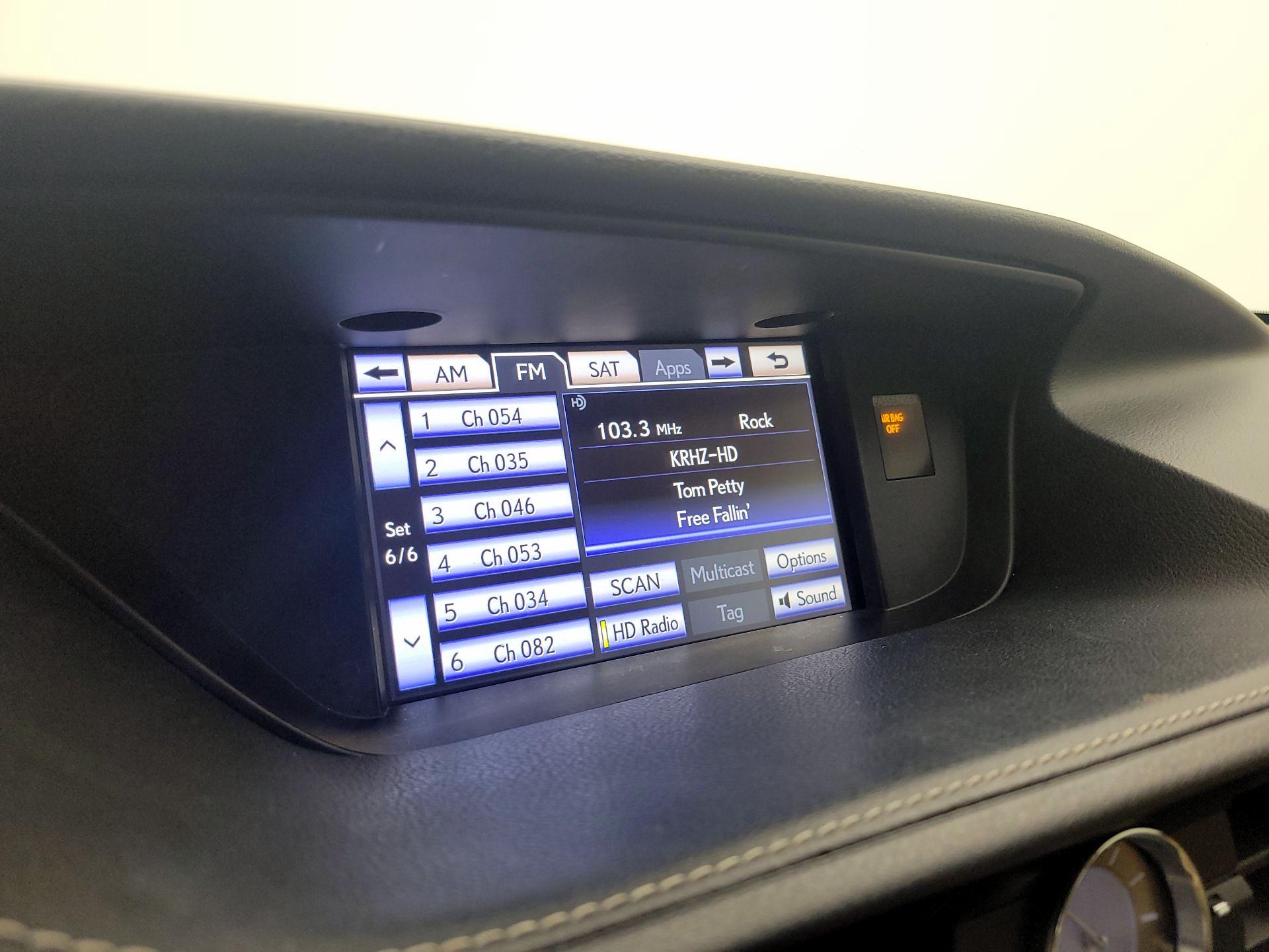 Thumbnail: 2014 Lexus ES - 16