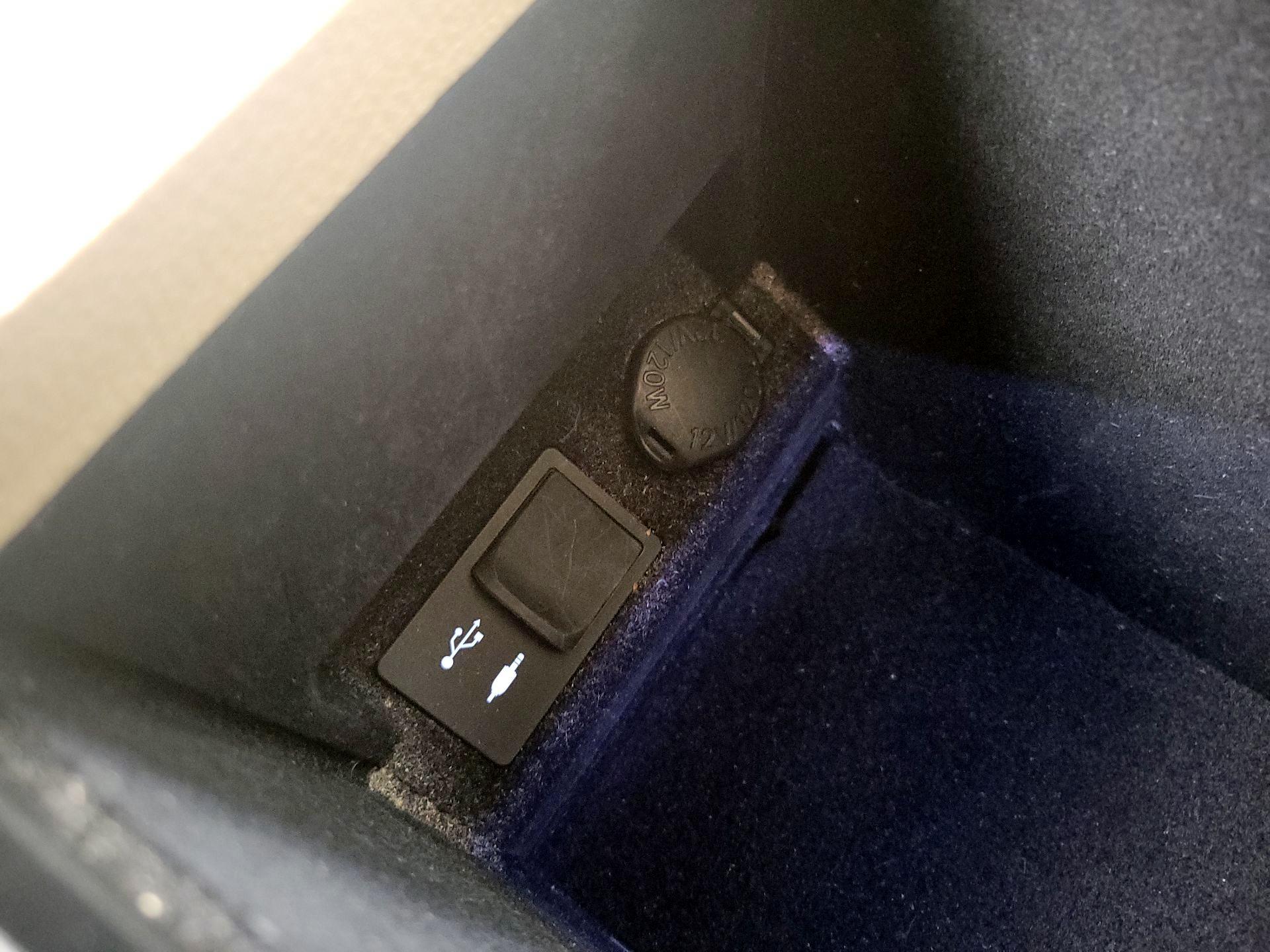 Thumbnail: 2014 Lexus ES - 19