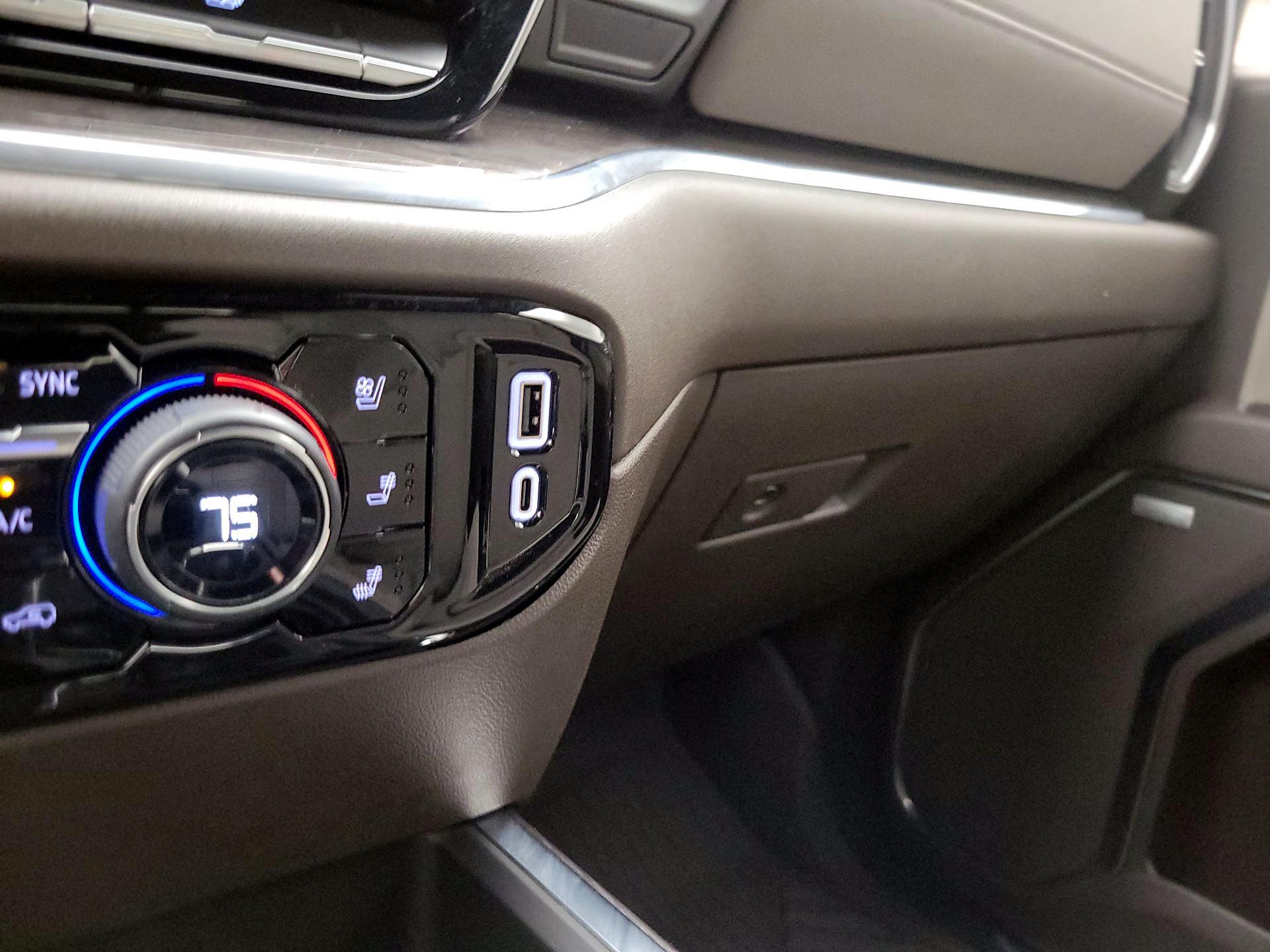 Thumbnail: 2024 Chevrolet Silverado 1500 - 19