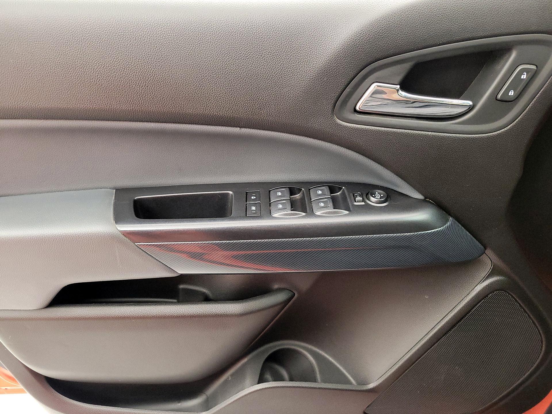 Thumbnail: 2021 Chevrolet Colorado - 12