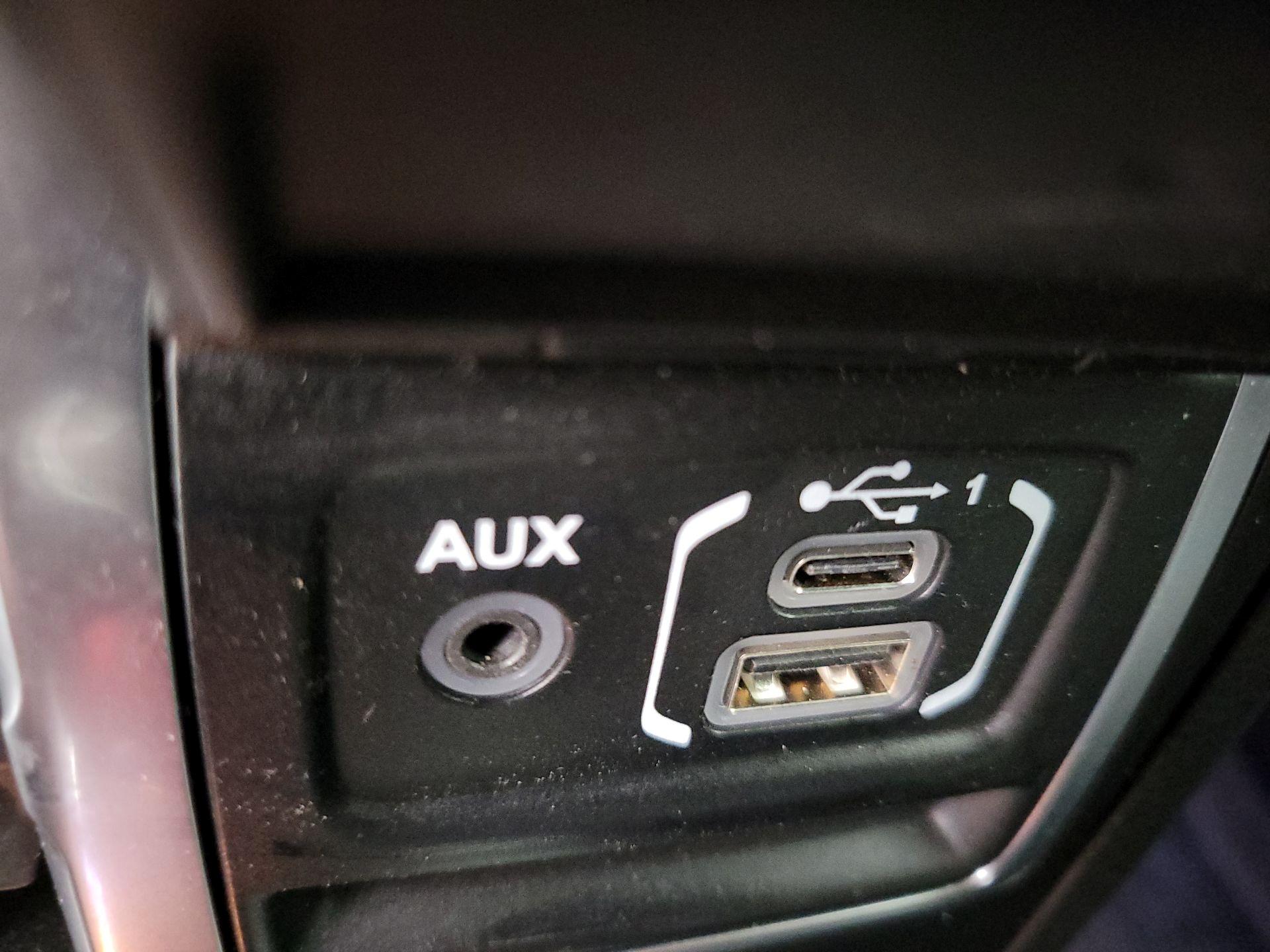 Thumbnail: 2021 Jeep Gladiator - 19