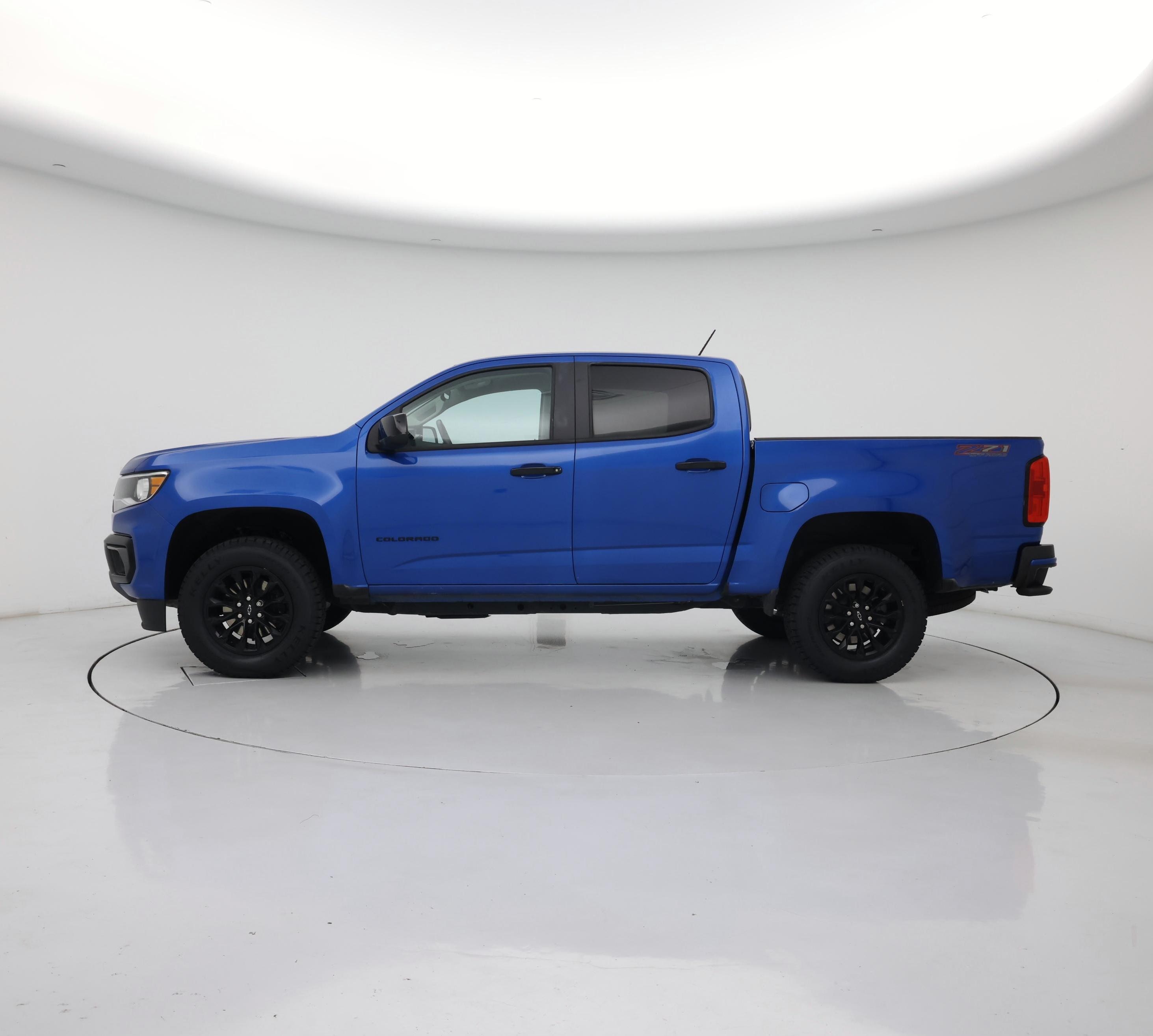 Thumbnail: 2022 Chevrolet Colorado - 3