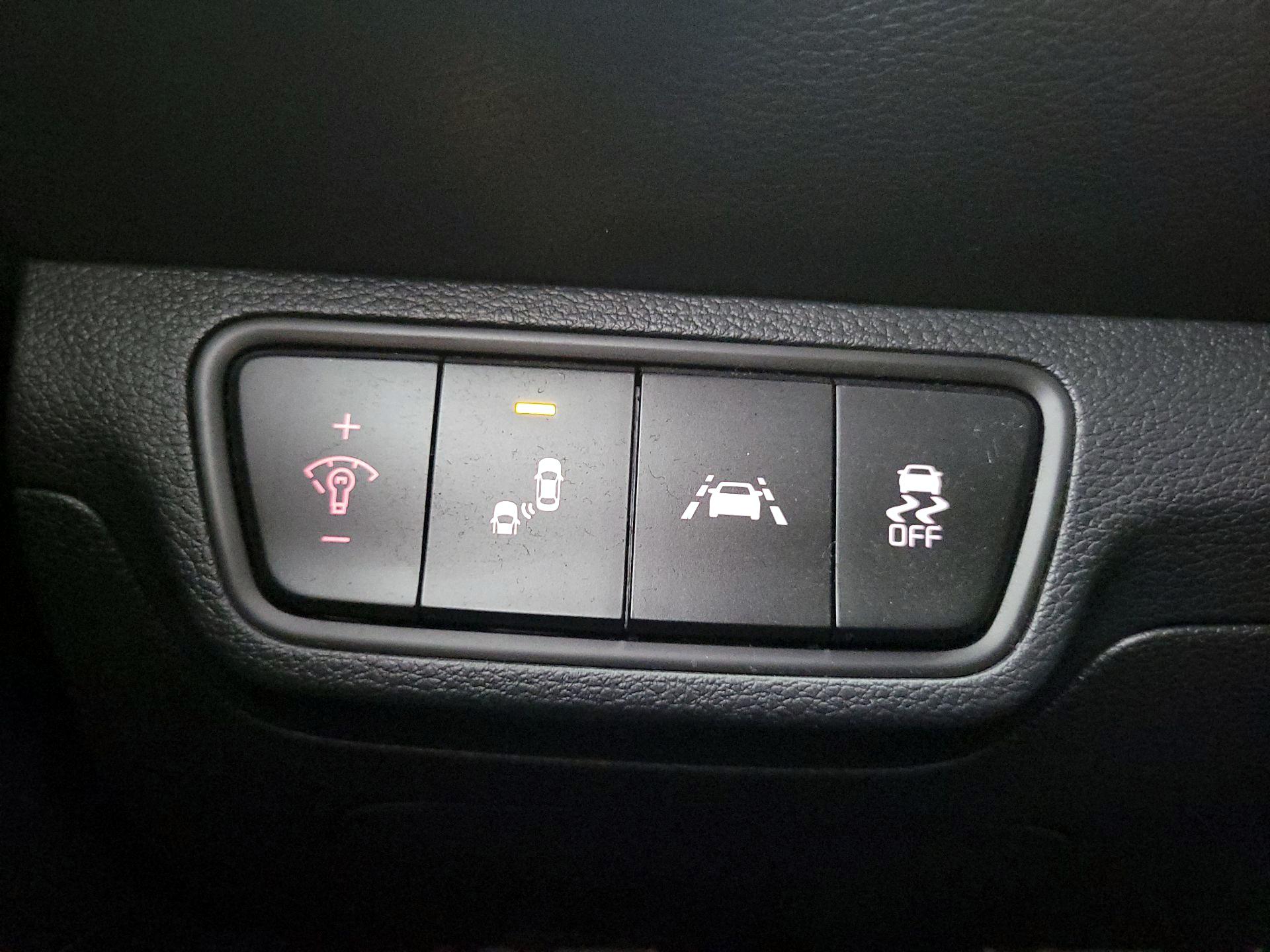 Thumbnail: 2020 Kia Forte - 13