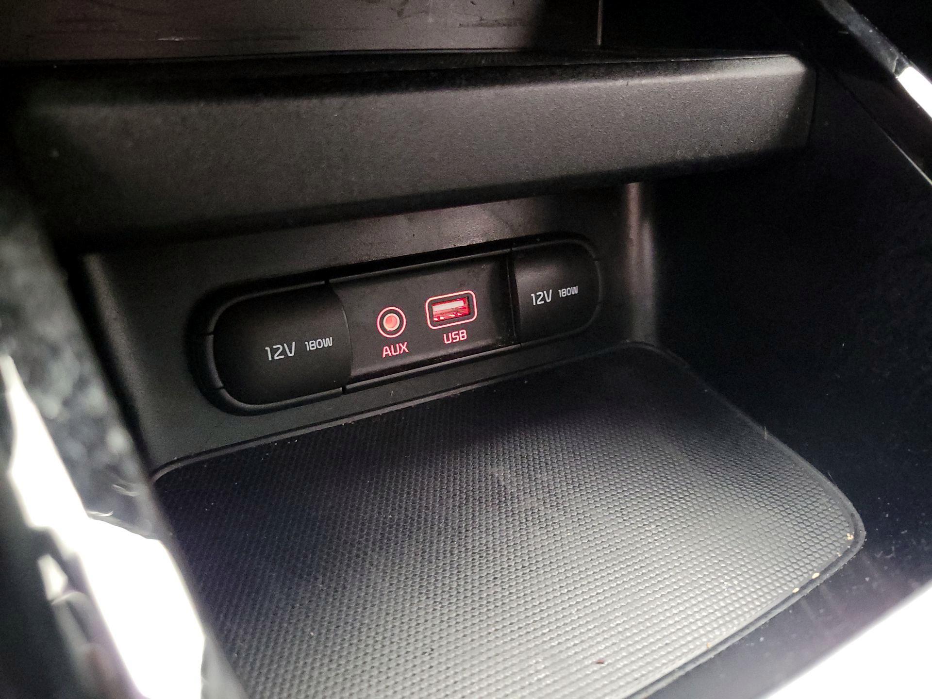 Thumbnail: 2020 Kia Forte - 18