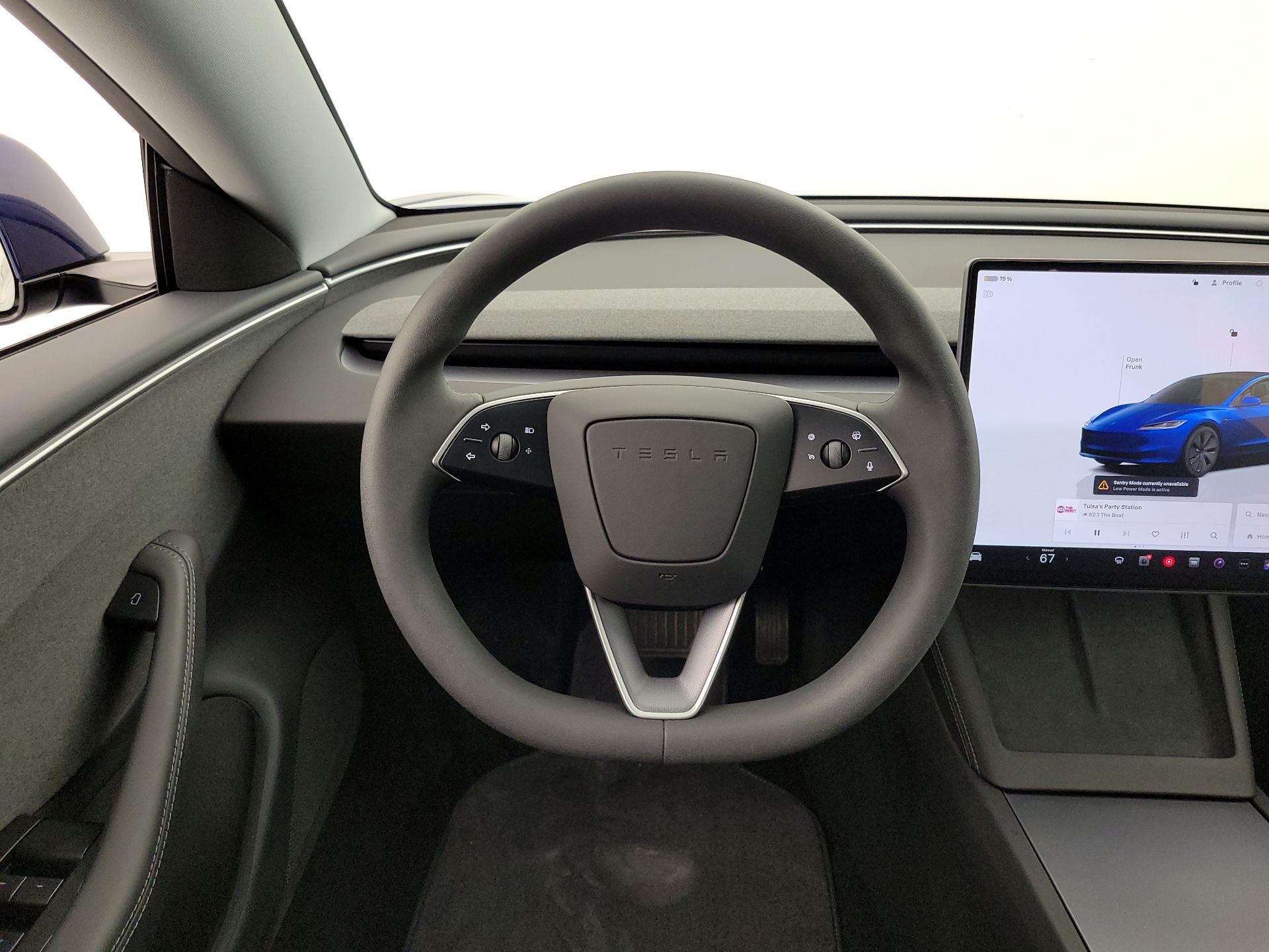 Thumbnail: 2025 Tesla Model 3 - 10