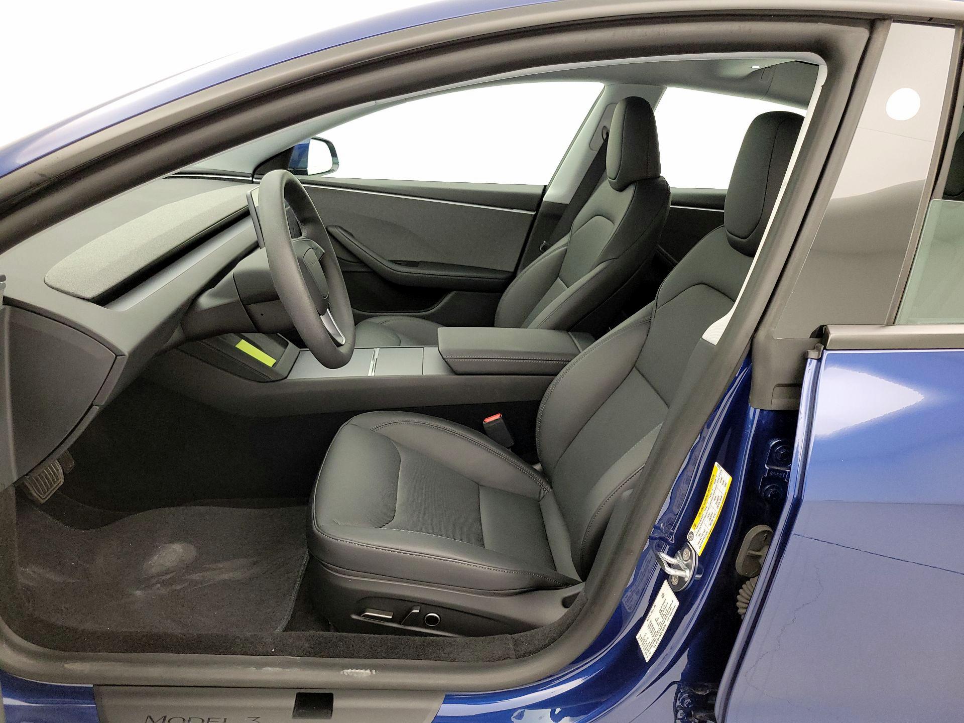 Thumbnail: 2025 Tesla Model 3 - 11