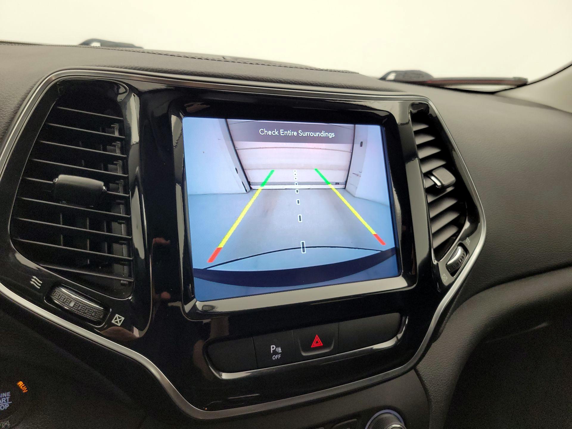 Thumbnail: 2020 Jeep Cherokee - 15