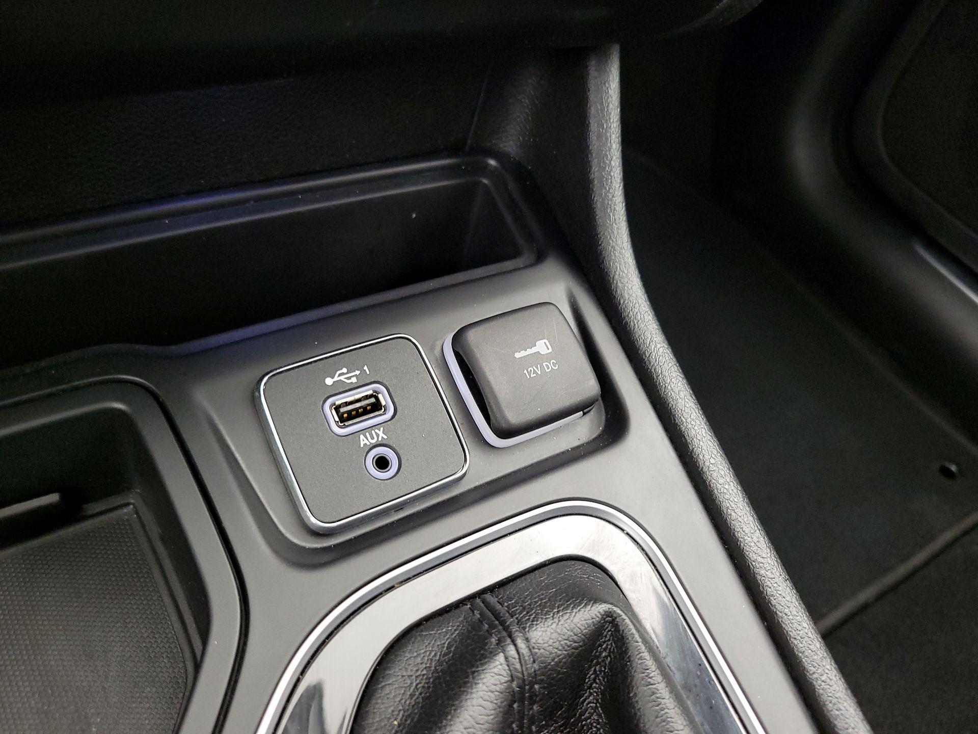 Thumbnail: 2020 Jeep Cherokee - 19