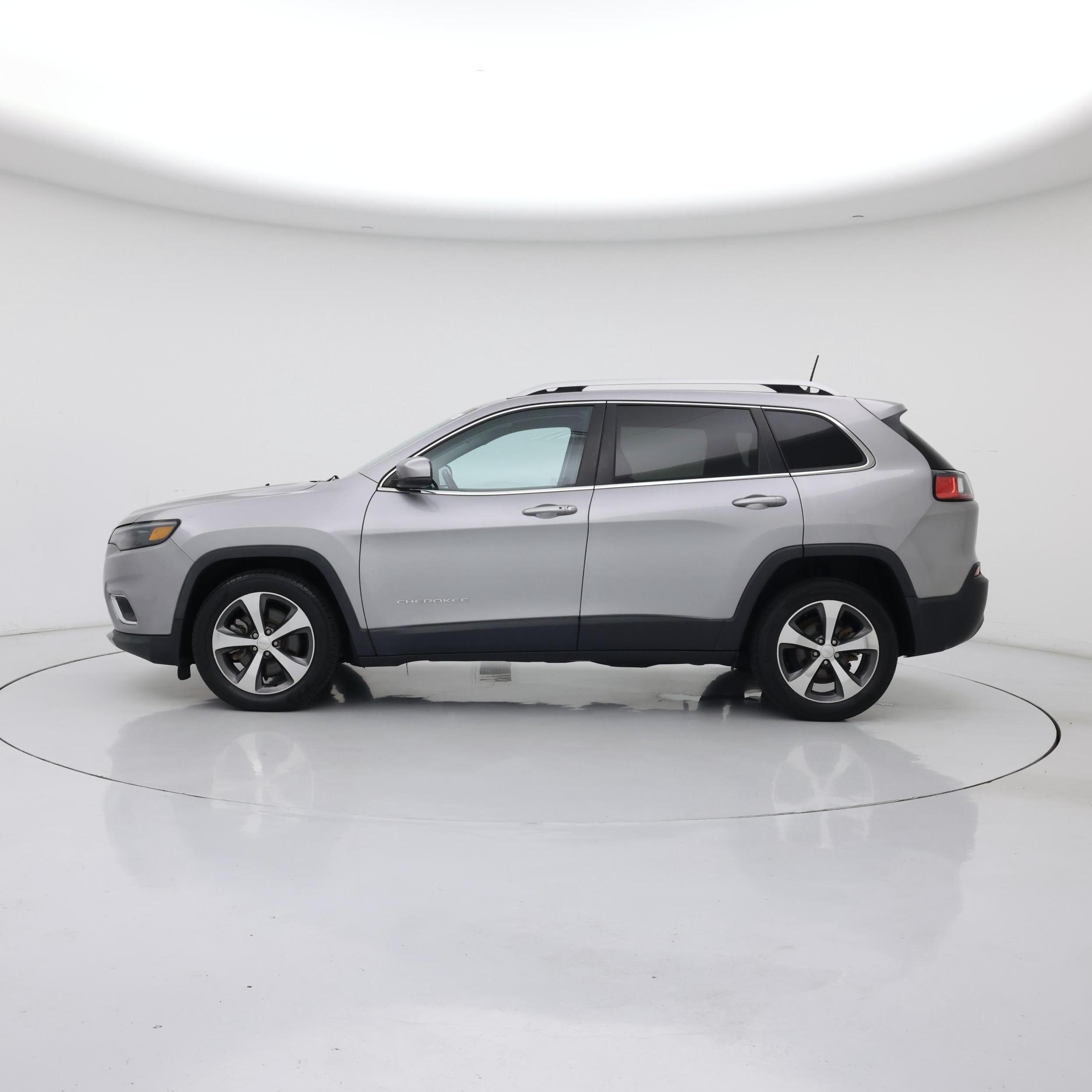 Thumbnail: 2020 Jeep Cherokee - 3