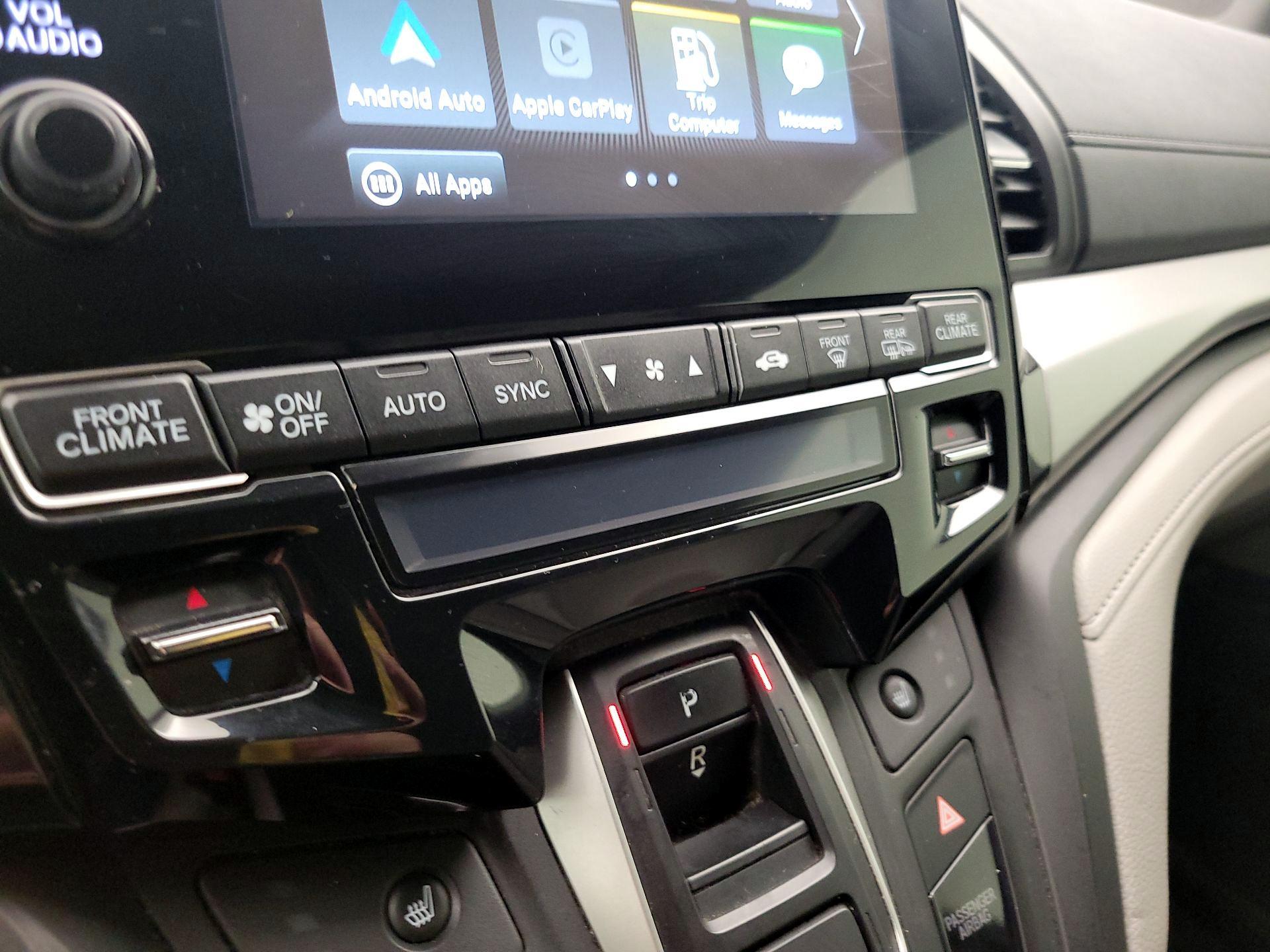 Thumbnail: 2019 Honda Odyssey - 16