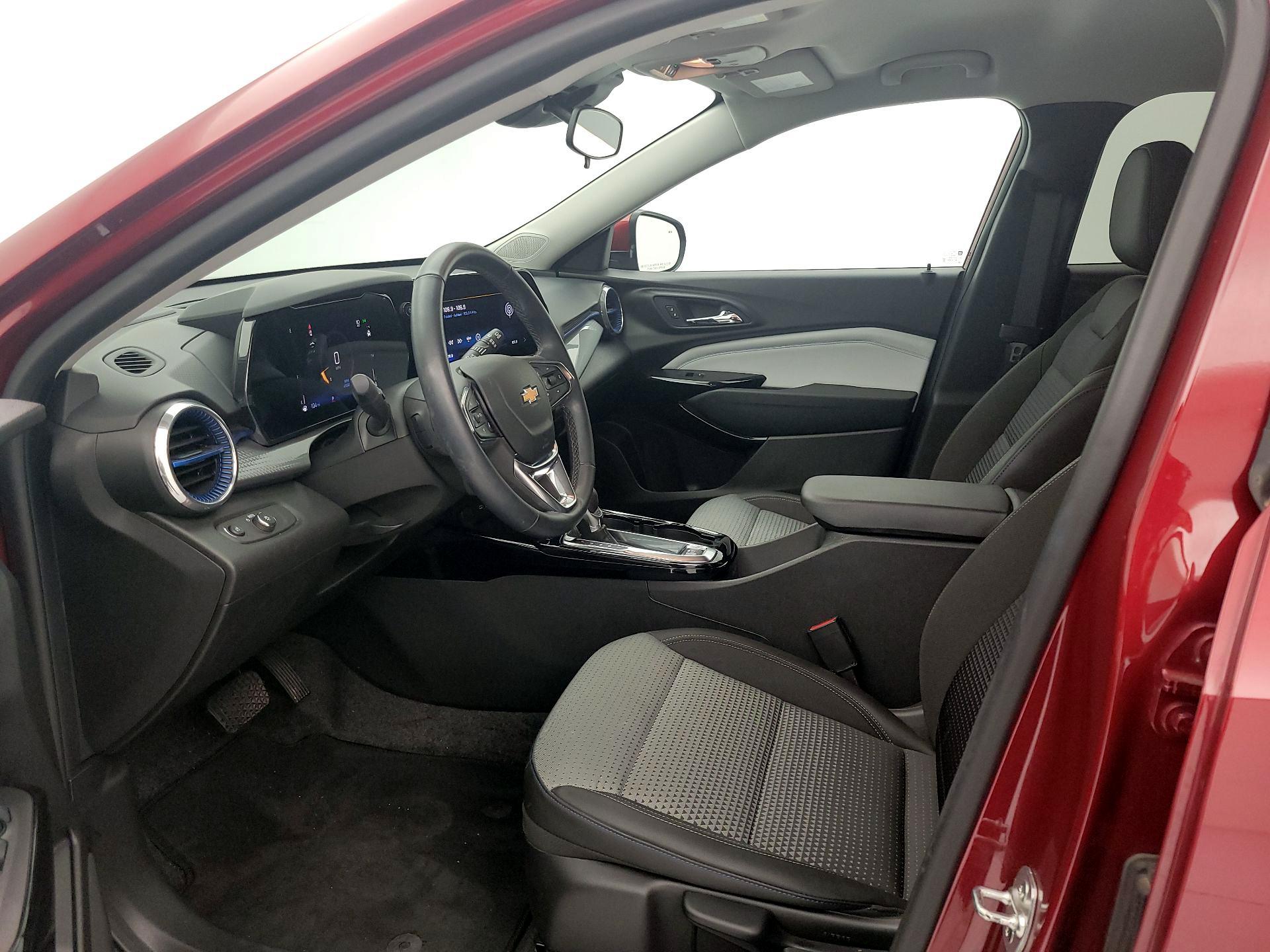 Thumbnail: 2024 Chevrolet Trax - 11