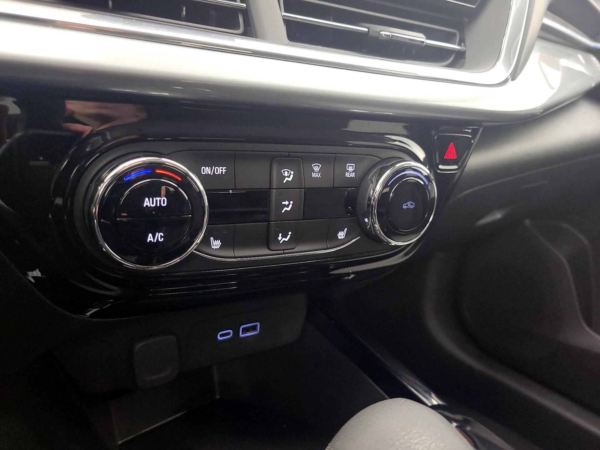 Thumbnail: 2024 Chevrolet Trax - 16