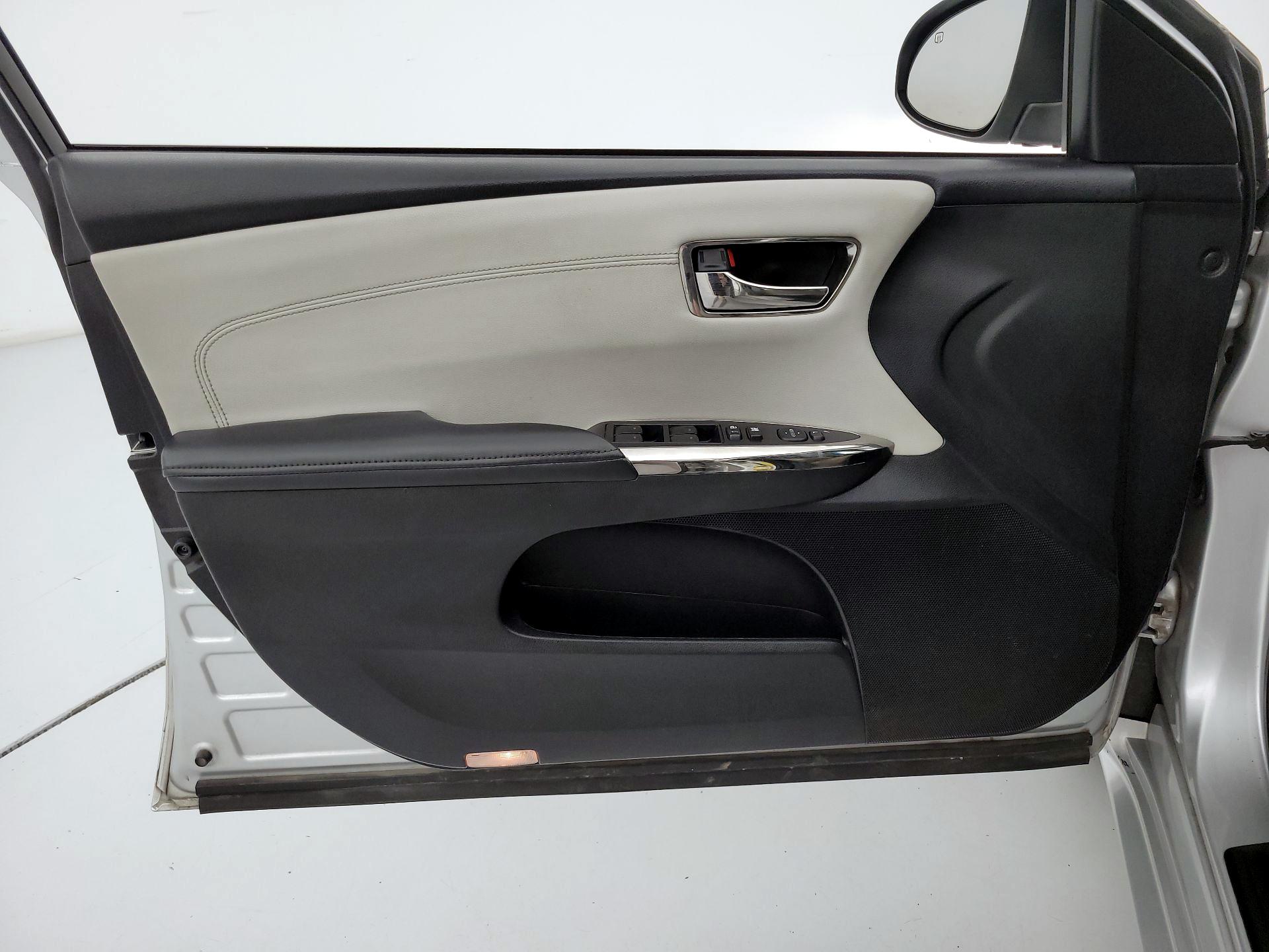 Thumbnail: 2014 Toyota Avalon - 12