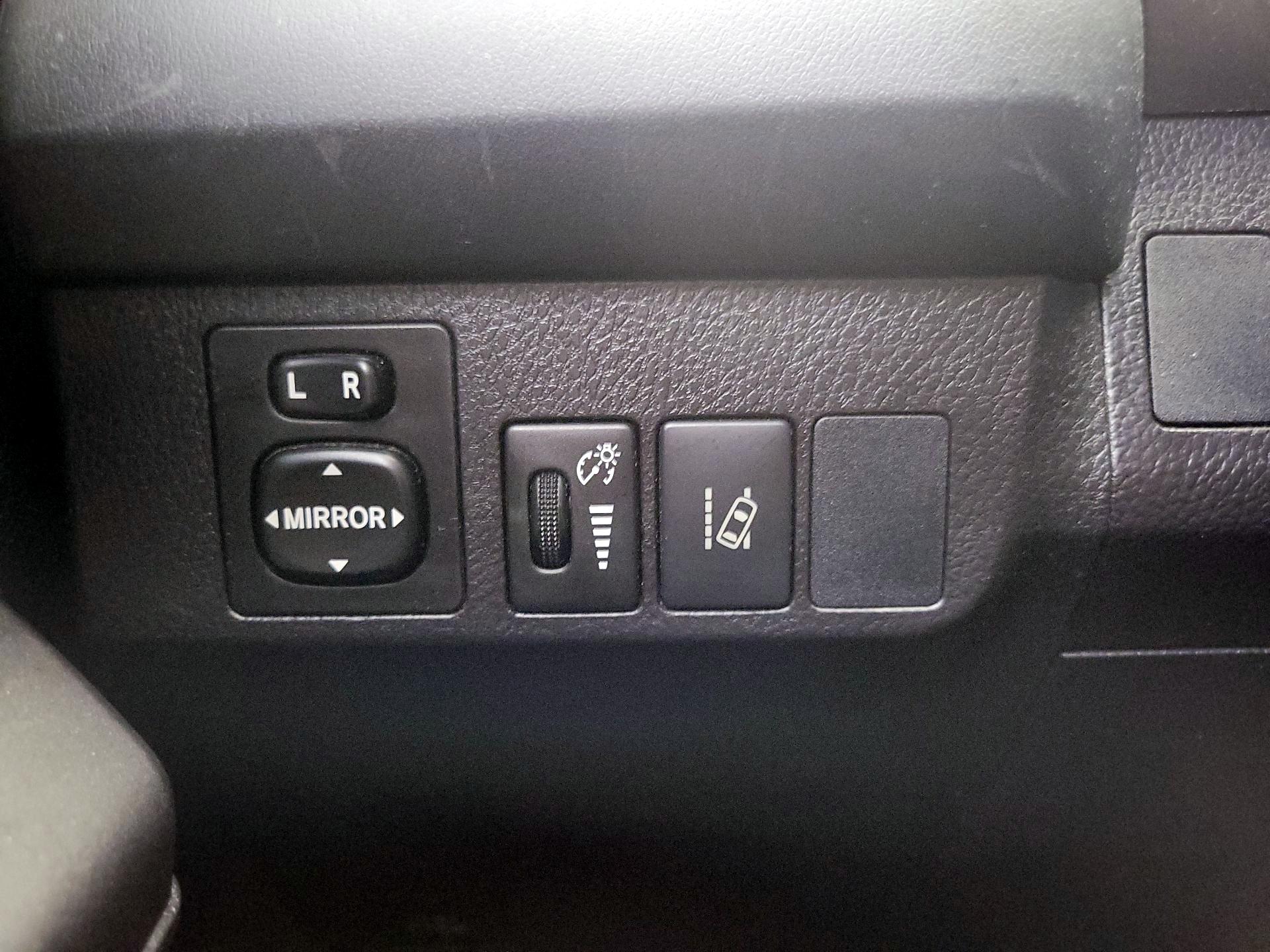 Thumbnail: 2017 Toyota RAV4 - 13