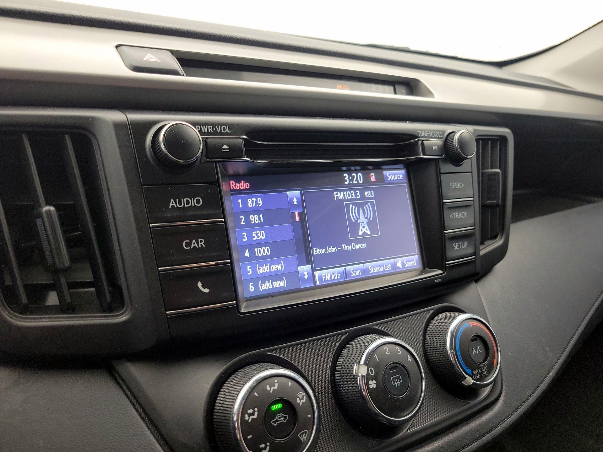 Thumbnail: 2017 Toyota RAV4 - 15