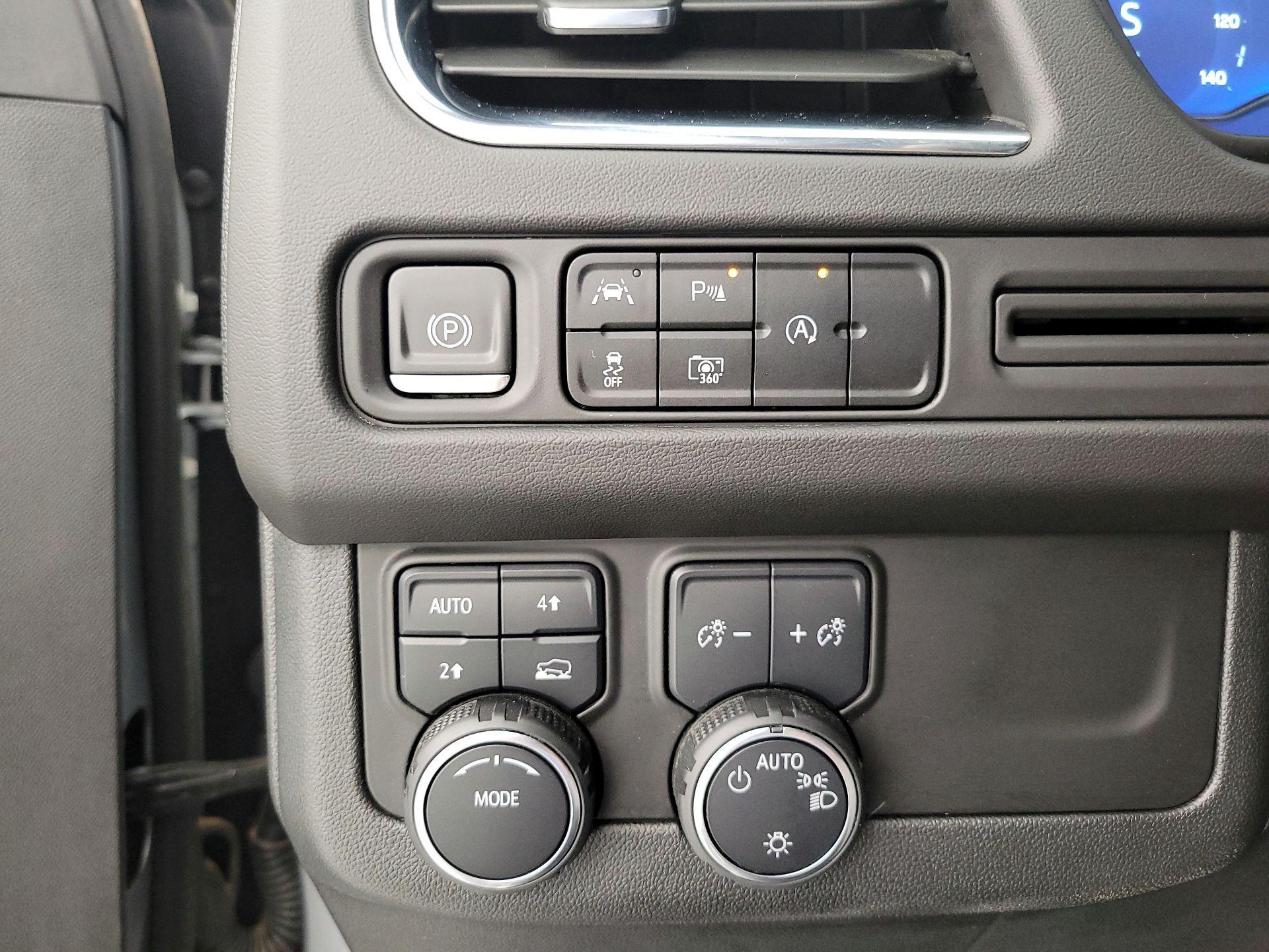 Thumbnail: 2023 Chevrolet Tahoe - 13