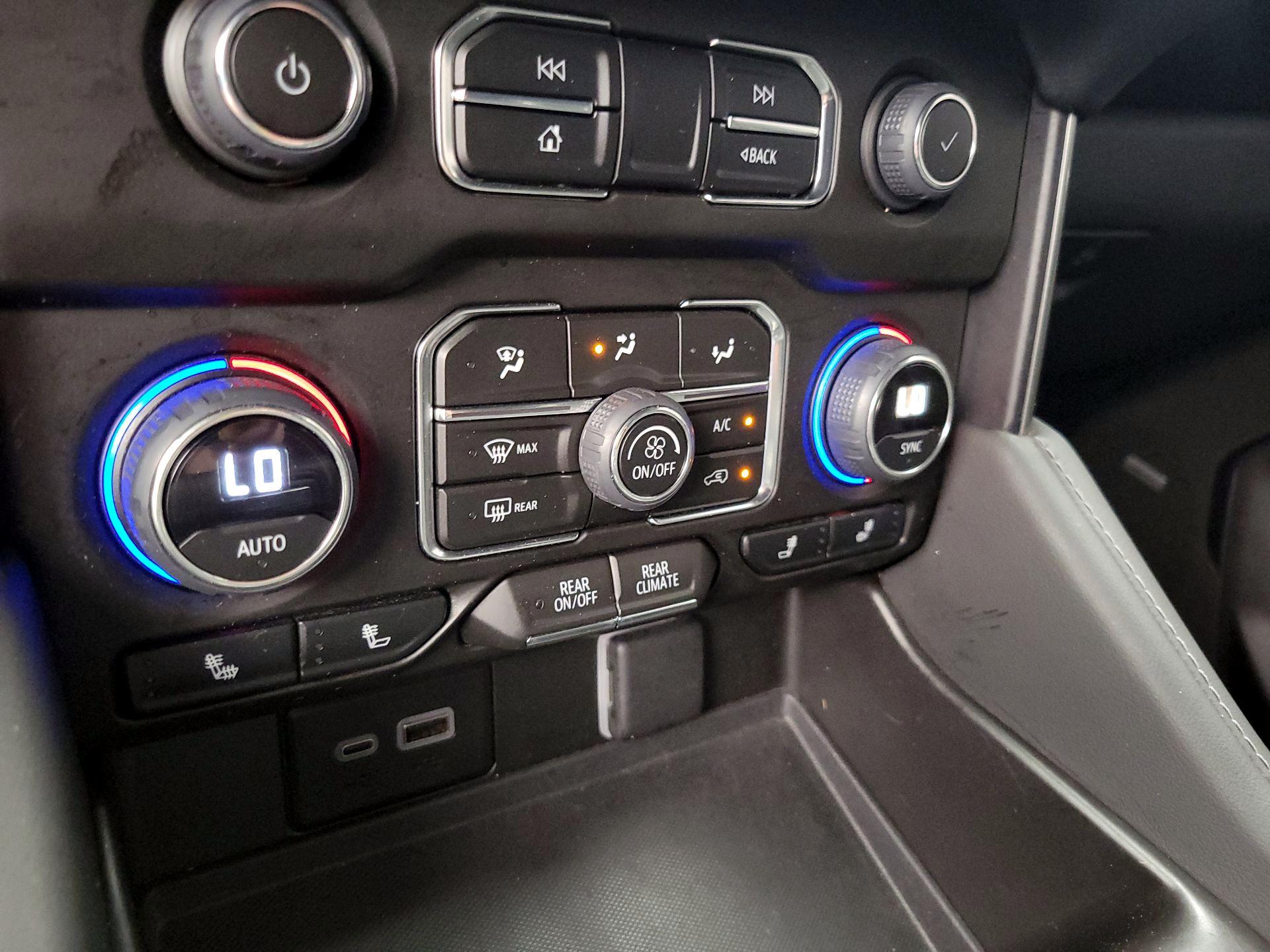 Thumbnail: 2023 Chevrolet Tahoe - 17