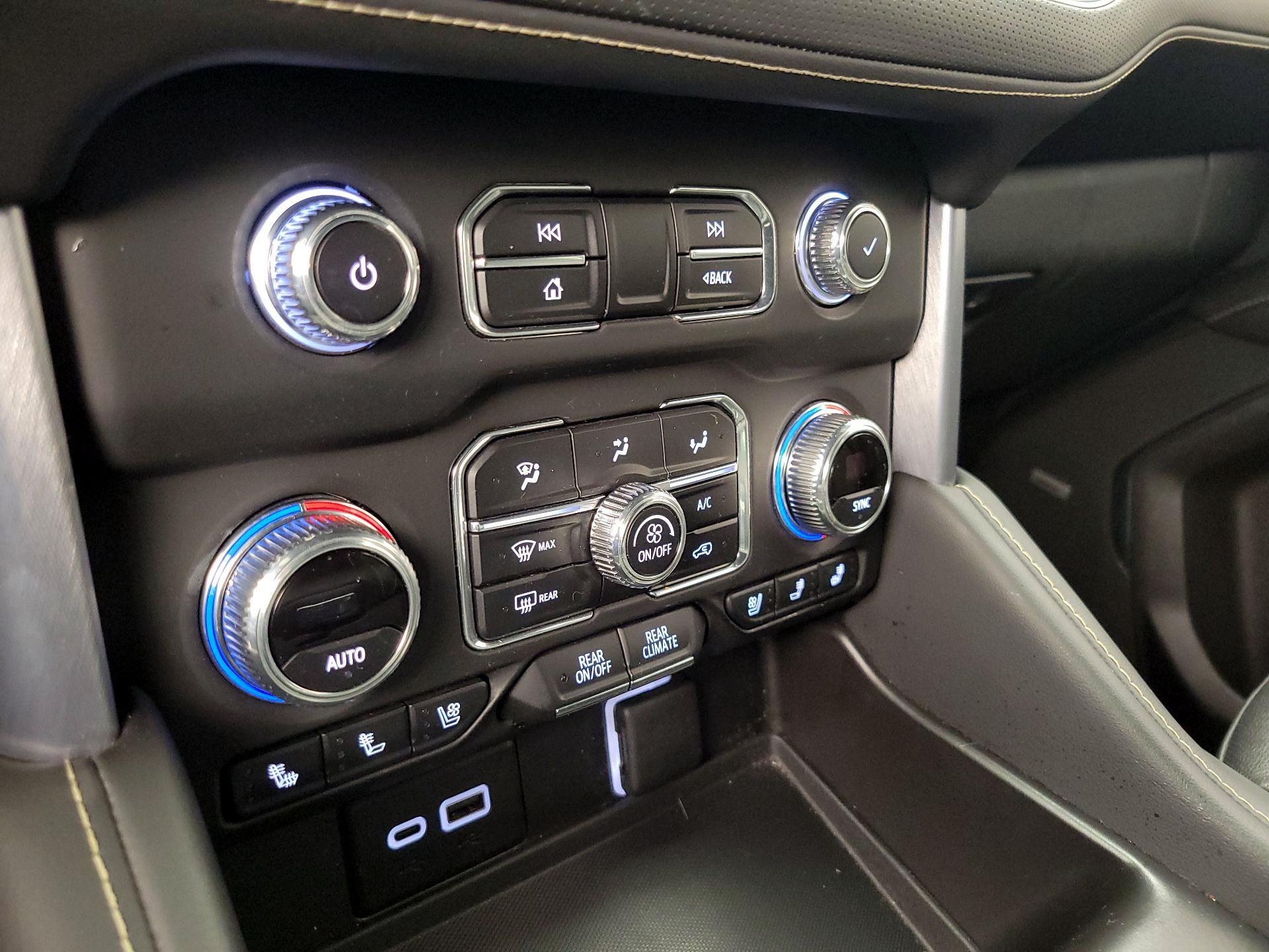 Thumbnail: 2023 GMC Yukon XL - 17