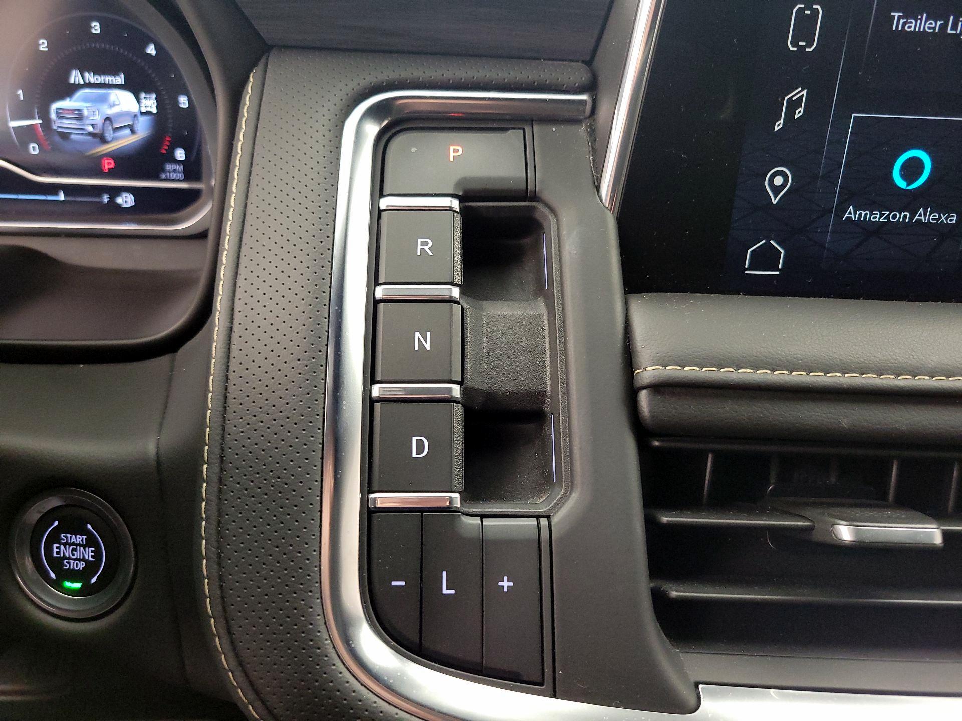 Thumbnail: 2023 GMC Yukon XL - 18