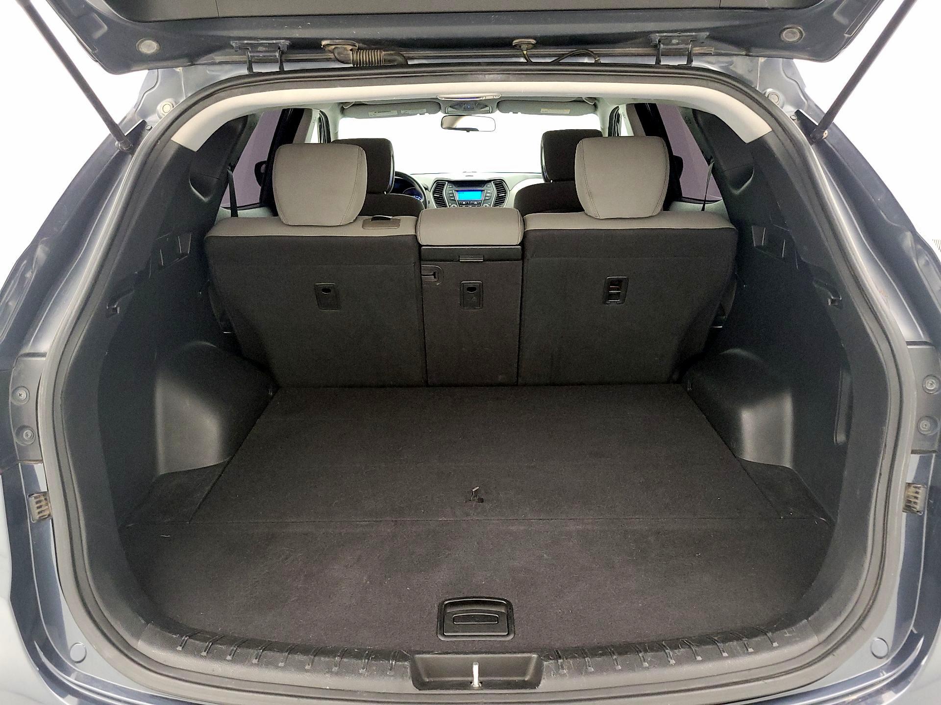 Thumbnail: 2016 Hyundai Santa Fe - 19