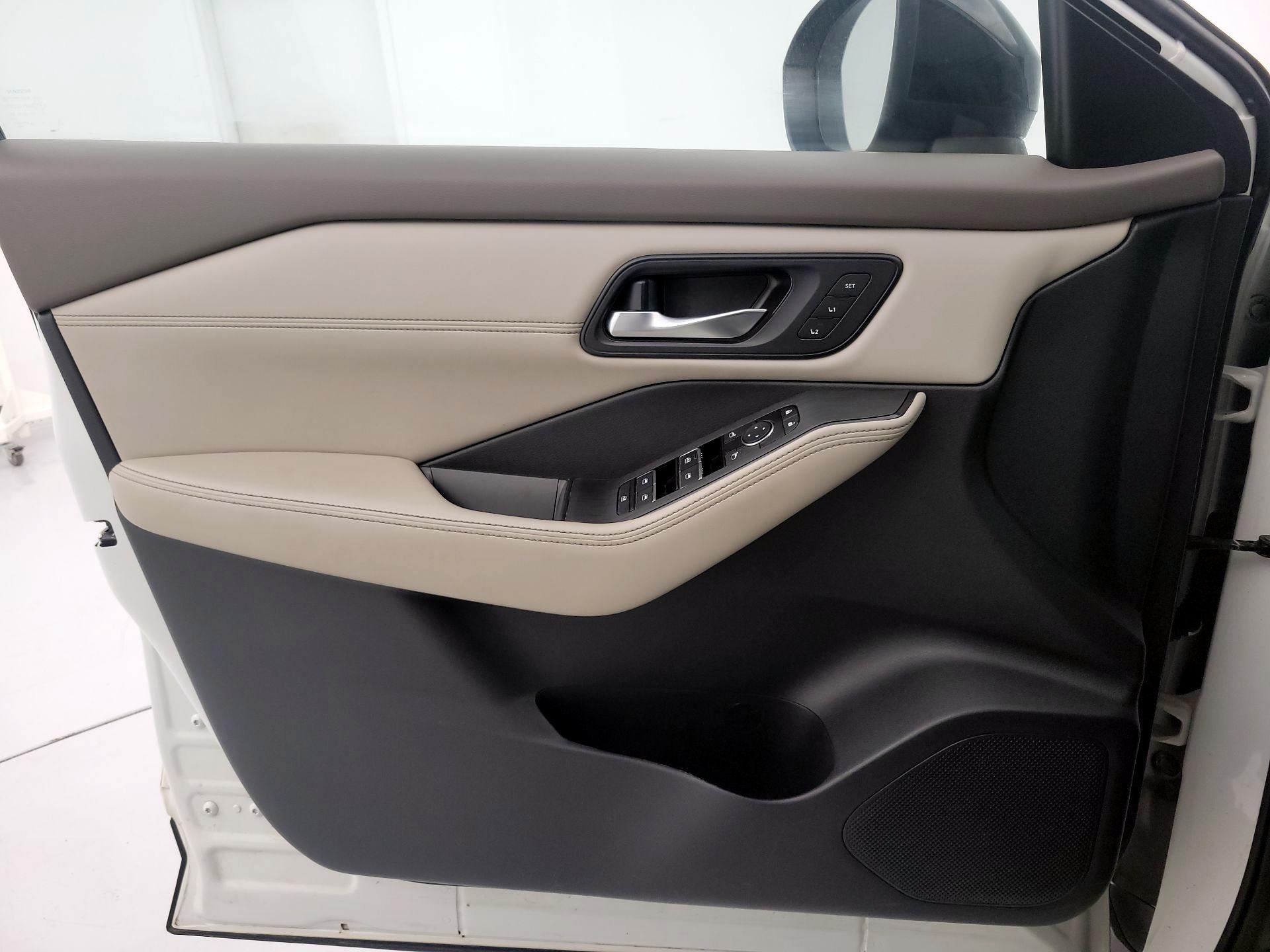 Thumbnail: 2023 Nissan Rogue - 12