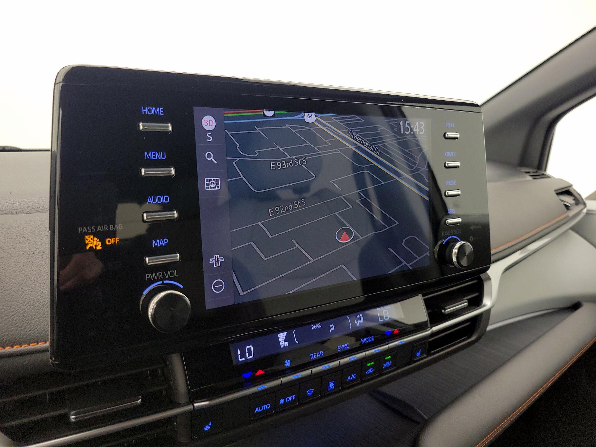 Thumbnail: 2022 Toyota Sienna - 14