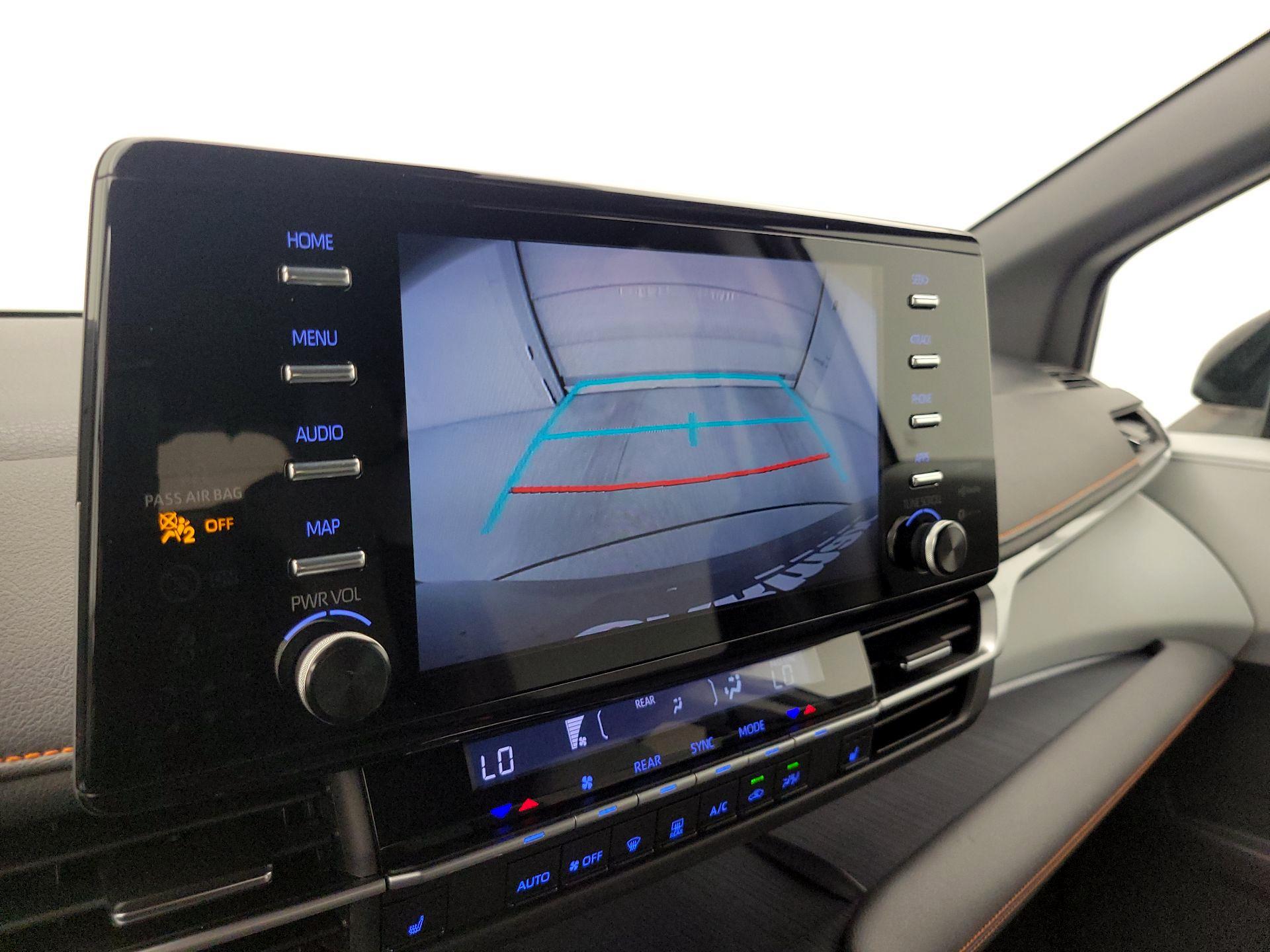 Thumbnail: 2022 Toyota Sienna - 15