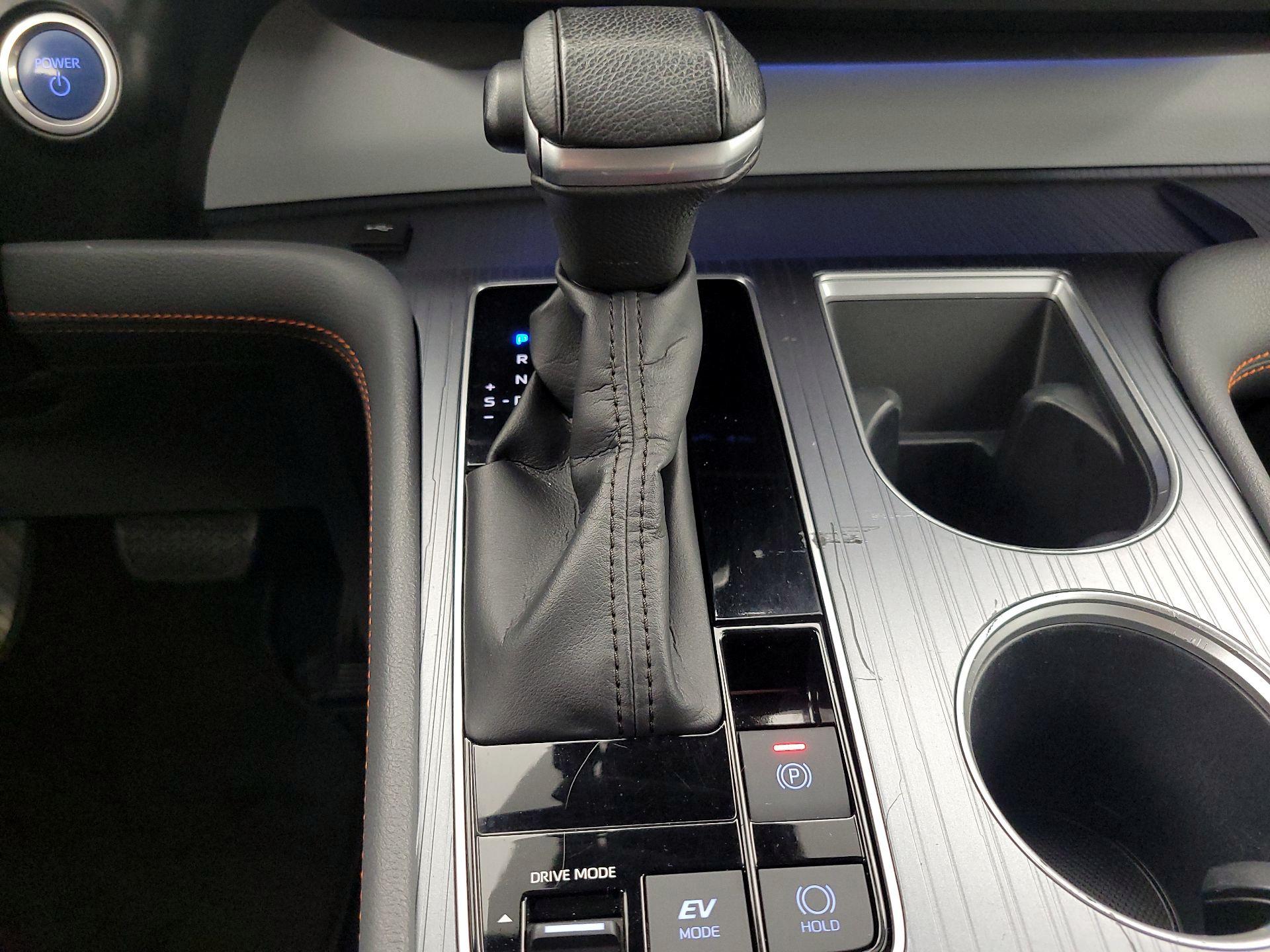 Thumbnail: 2022 Toyota Sienna - 18