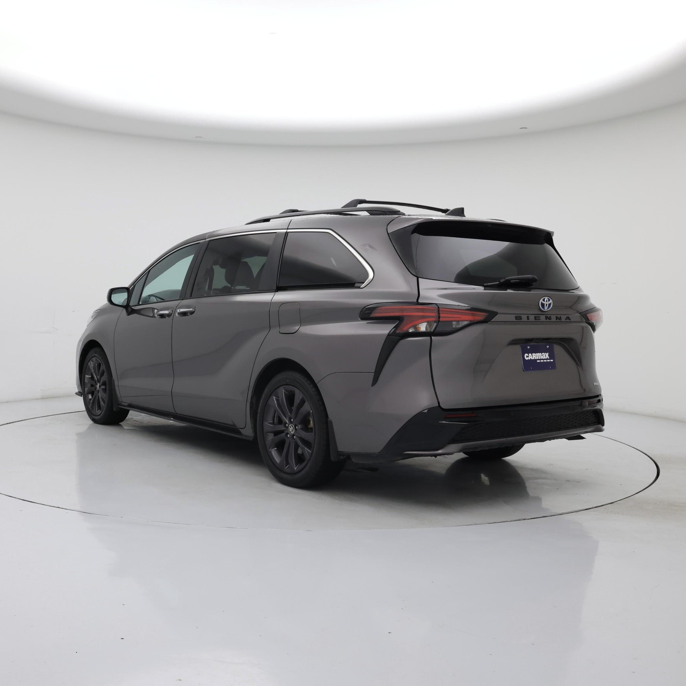 Thumbnail: 2022 Toyota Sienna - 2