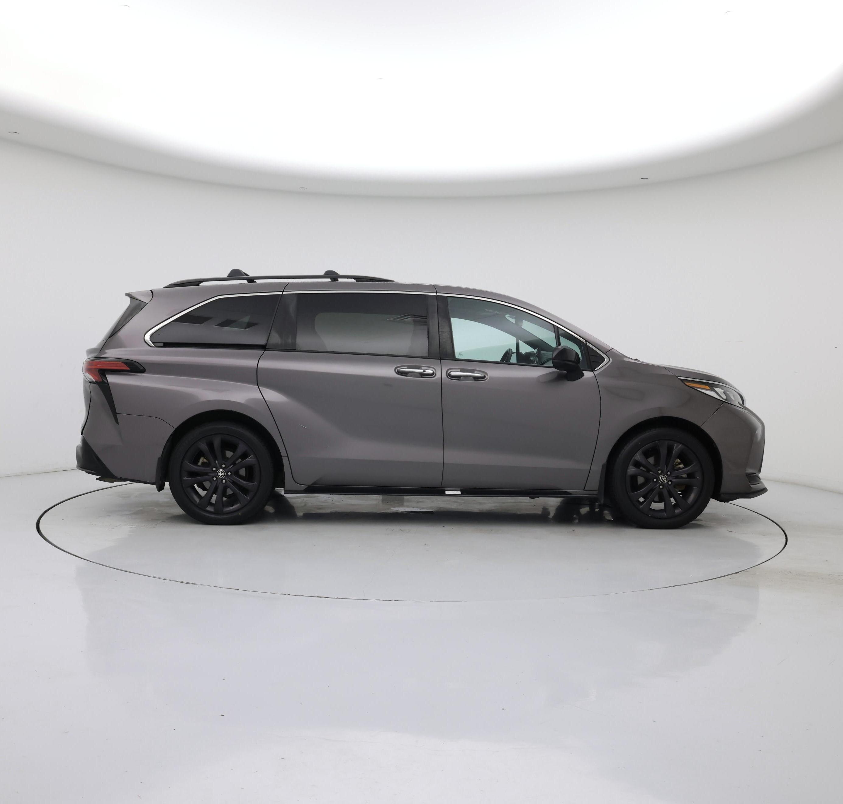 Thumbnail: 2022 Toyota Sienna - 7