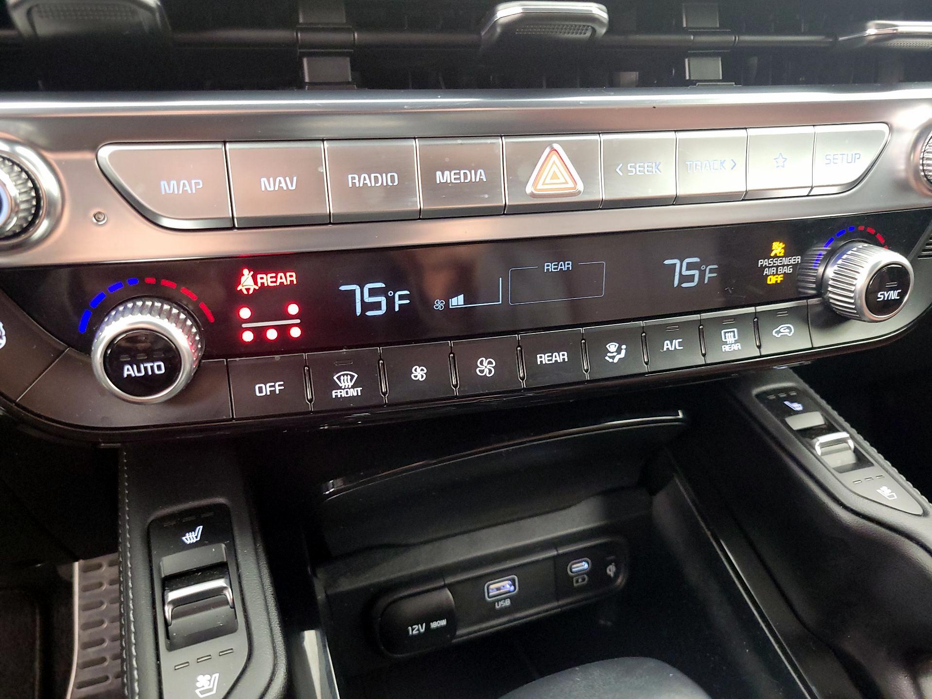 Thumbnail: 2024 Kia Telluride - 17