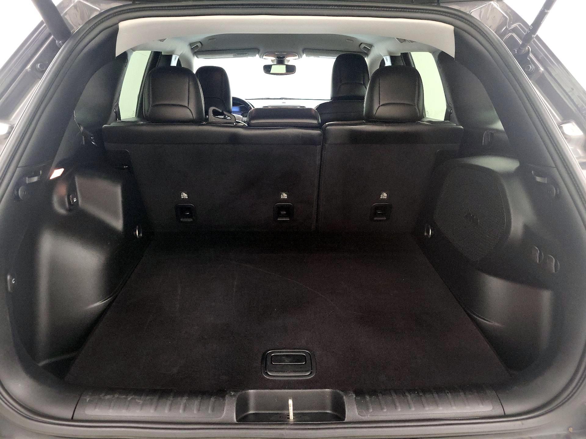 Thumbnail: 2020 Jeep Cherokee - 18