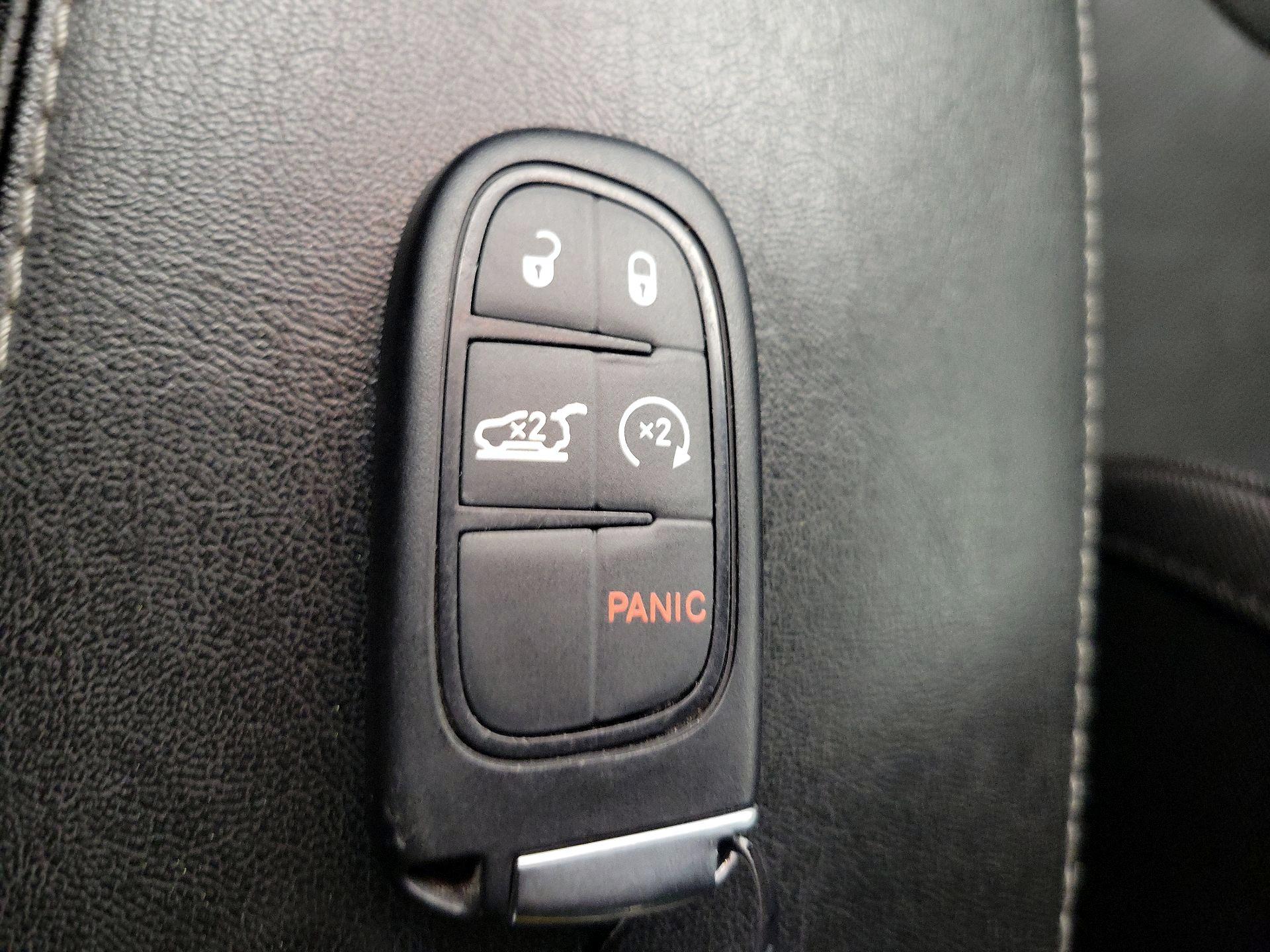 Thumbnail: 2020 Jeep Cherokee - 20