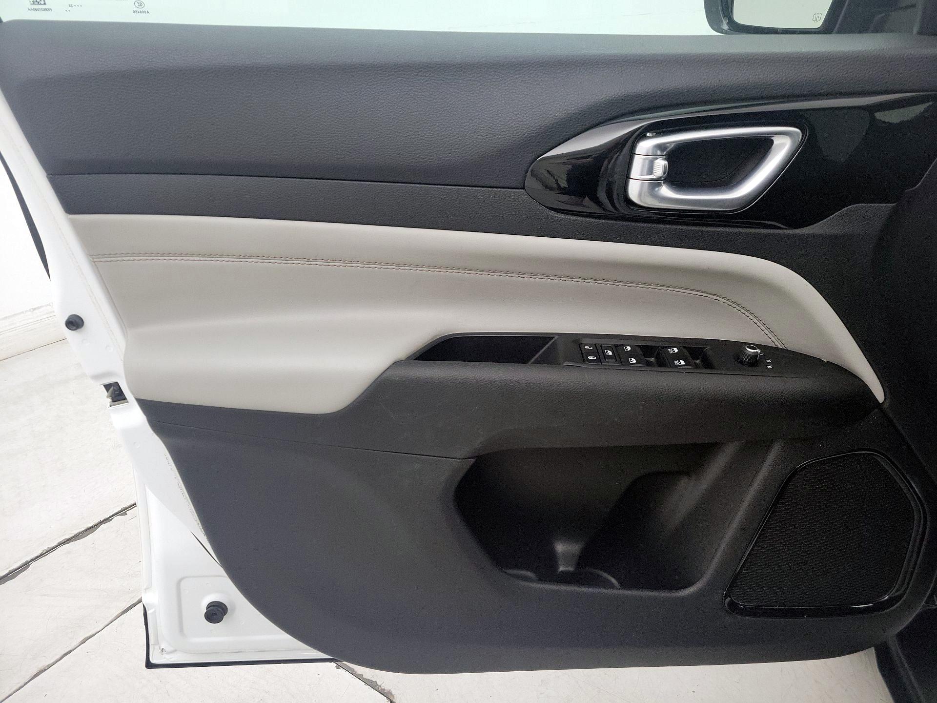 Thumbnail: 2023 Jeep Compass - 12