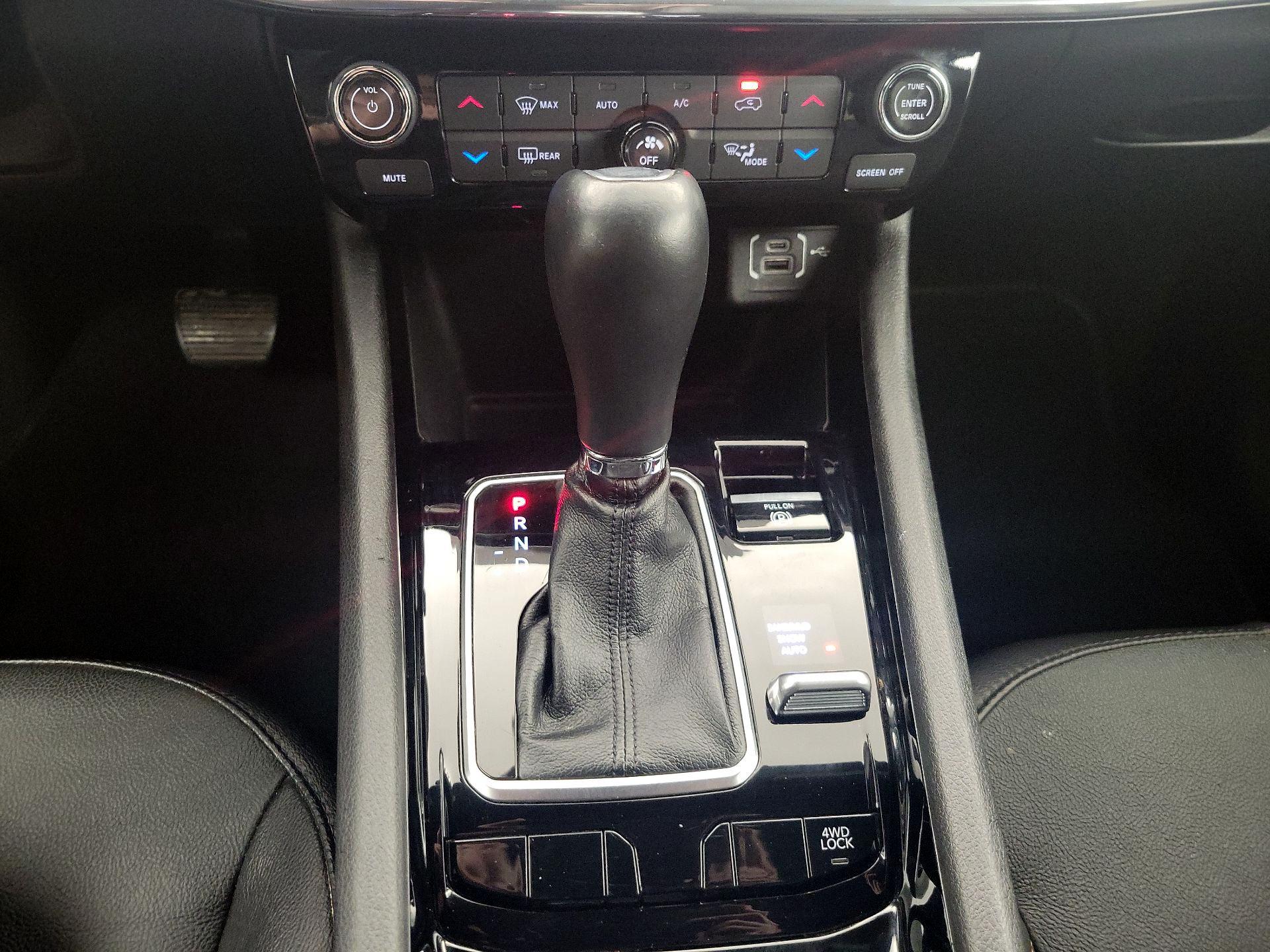 Thumbnail: 2023 Jeep Compass - 17