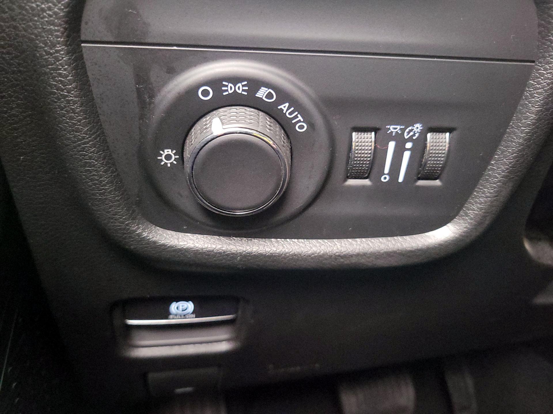 Thumbnail: 2023 Jeep Grand Cherokee - 13