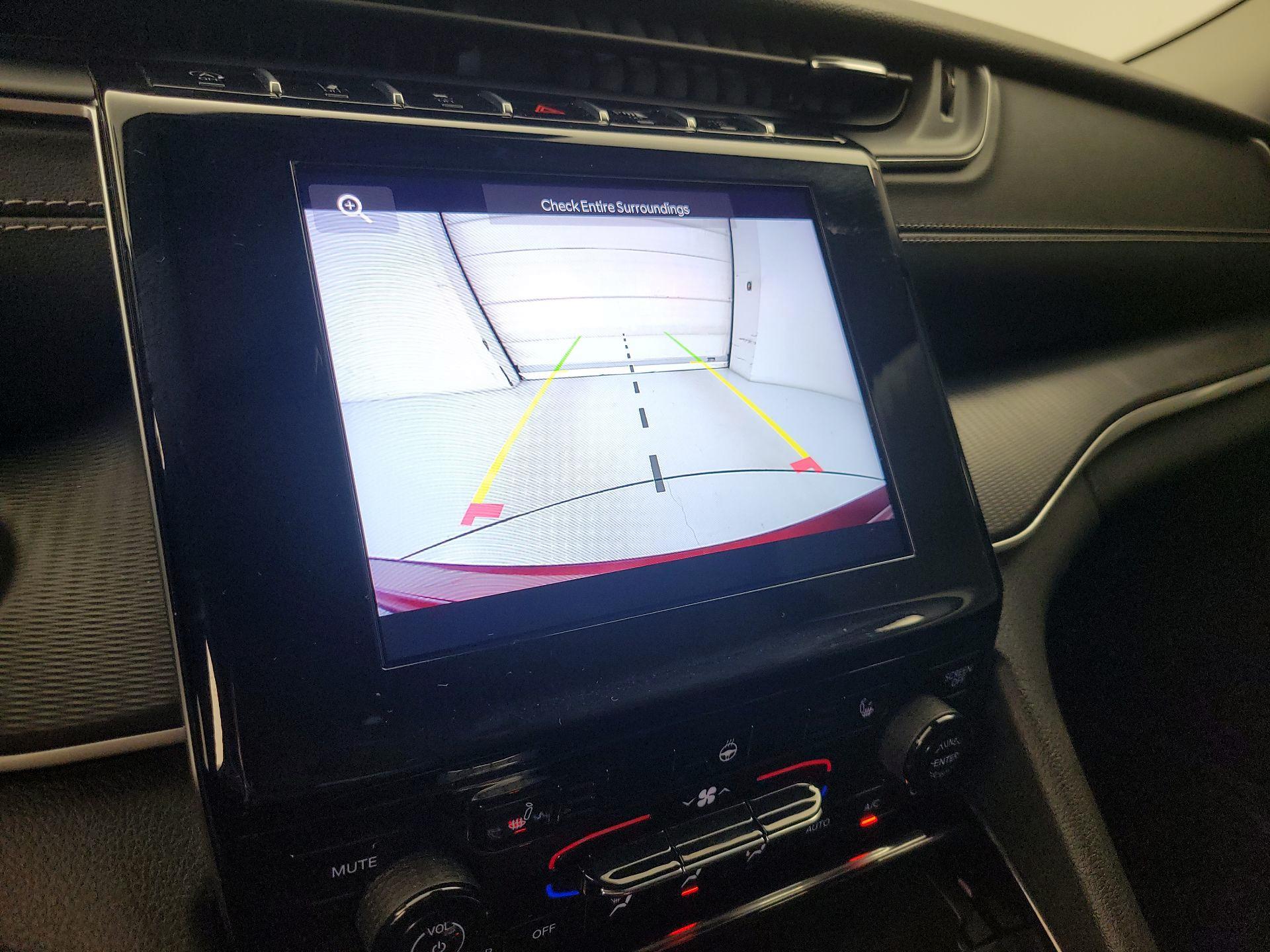 Thumbnail: 2023 Jeep Grand Cherokee - 14