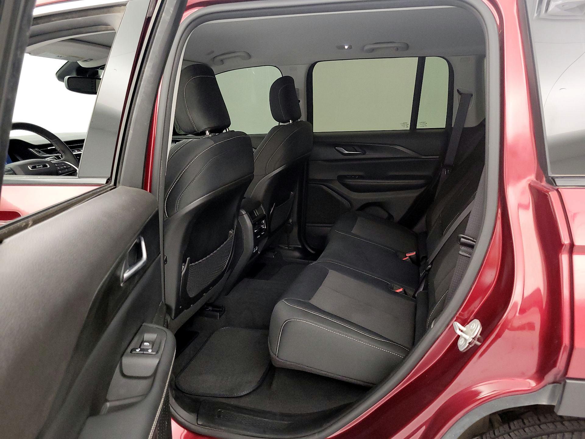 Thumbnail: 2023 Jeep Grand Cherokee - 19