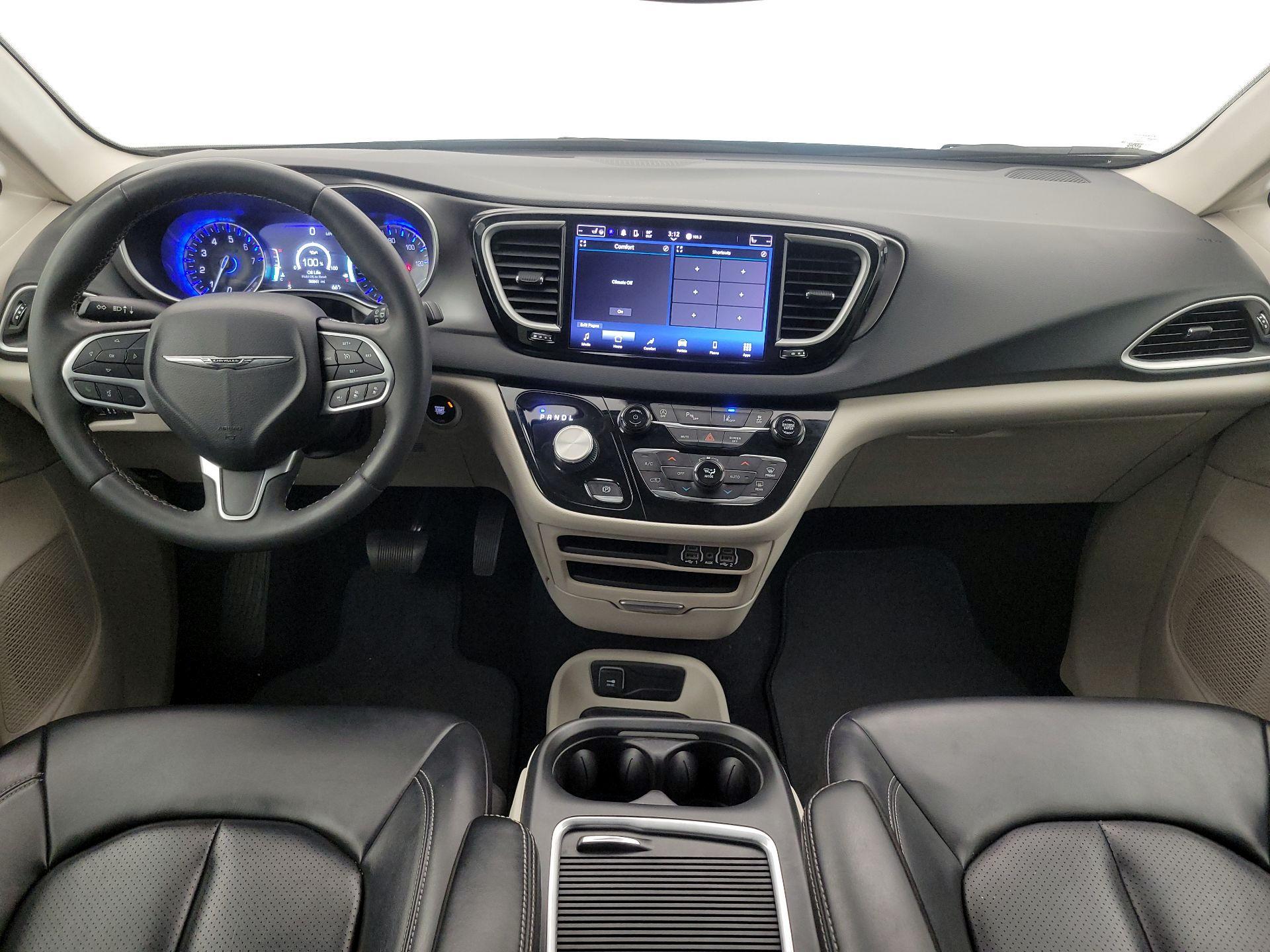 Thumbnail: 2023 Chrysler Pacifica - 9