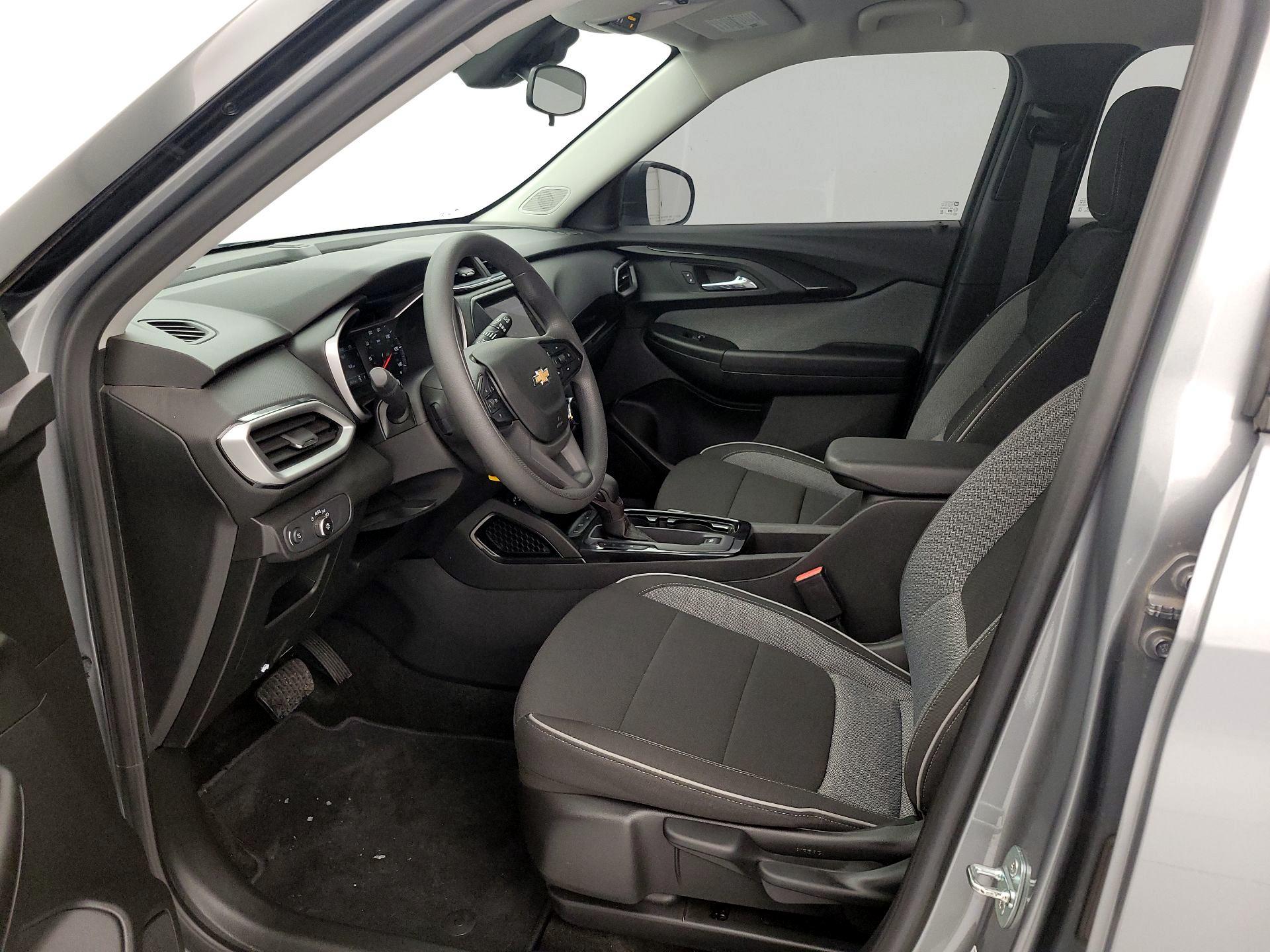 Thumbnail: 2023 Chevrolet TrailBlazer - 11