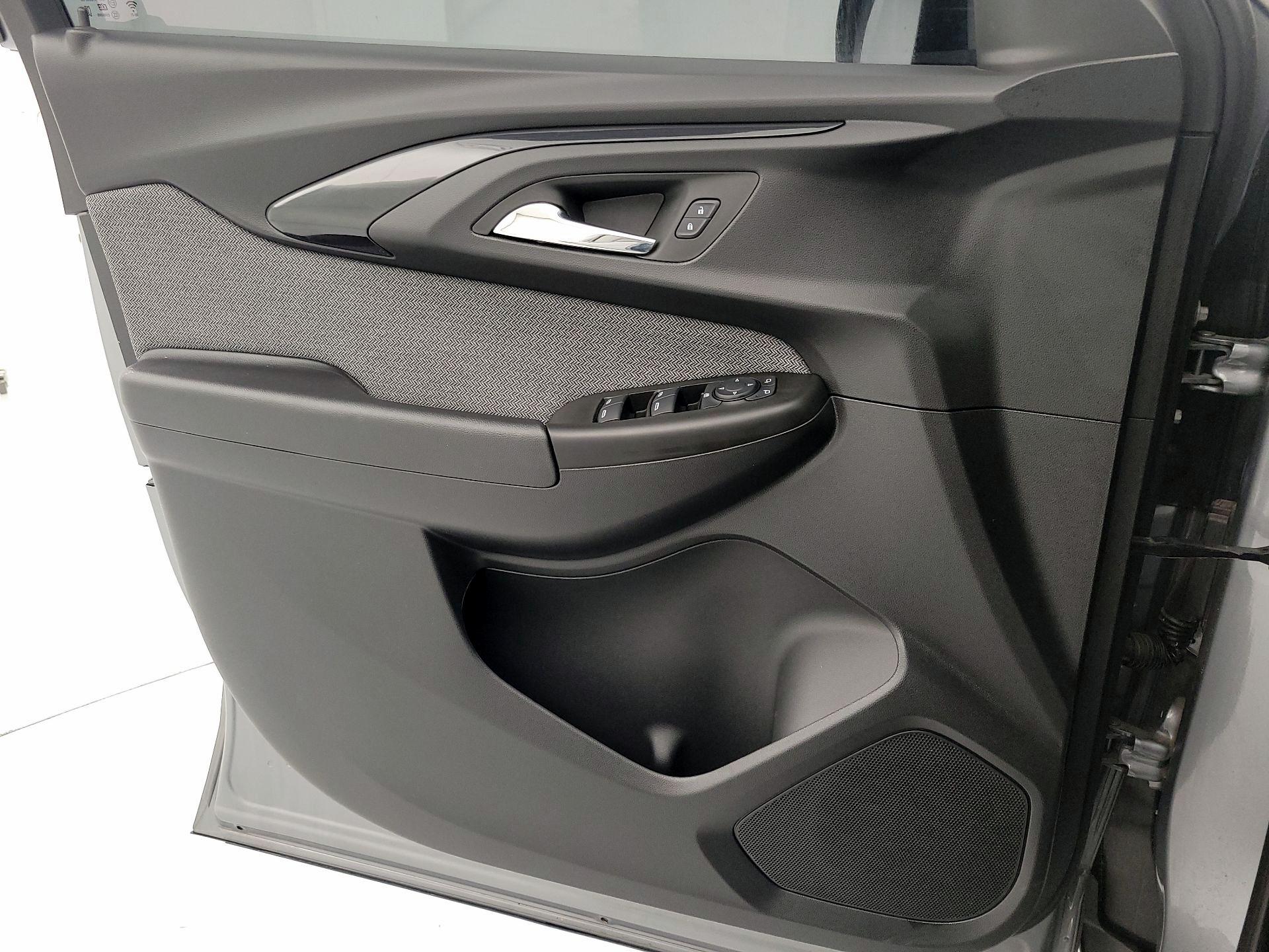 Thumbnail: 2023 Chevrolet TrailBlazer - 12