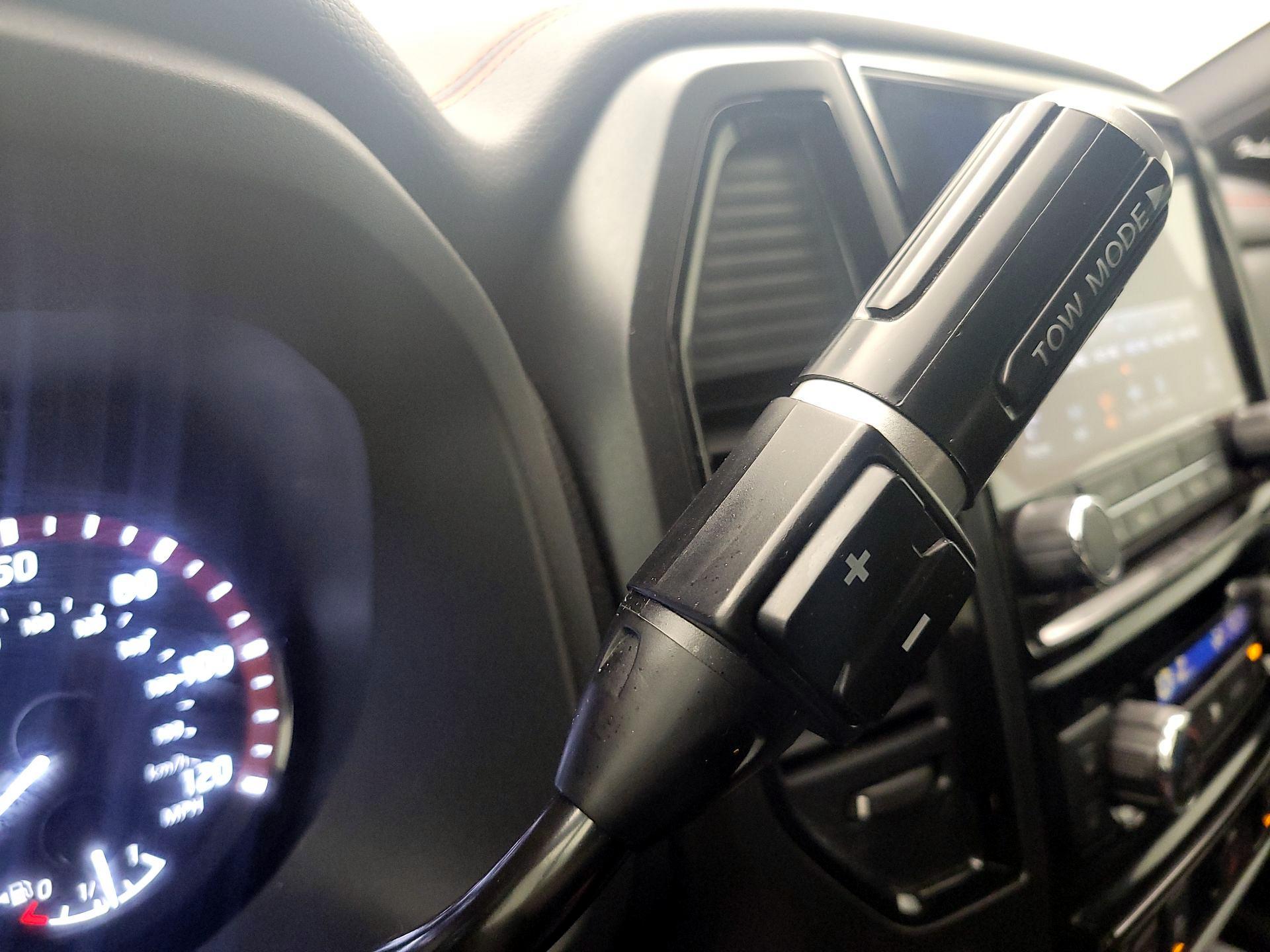 Thumbnail: 2023 Nissan Titan - 18